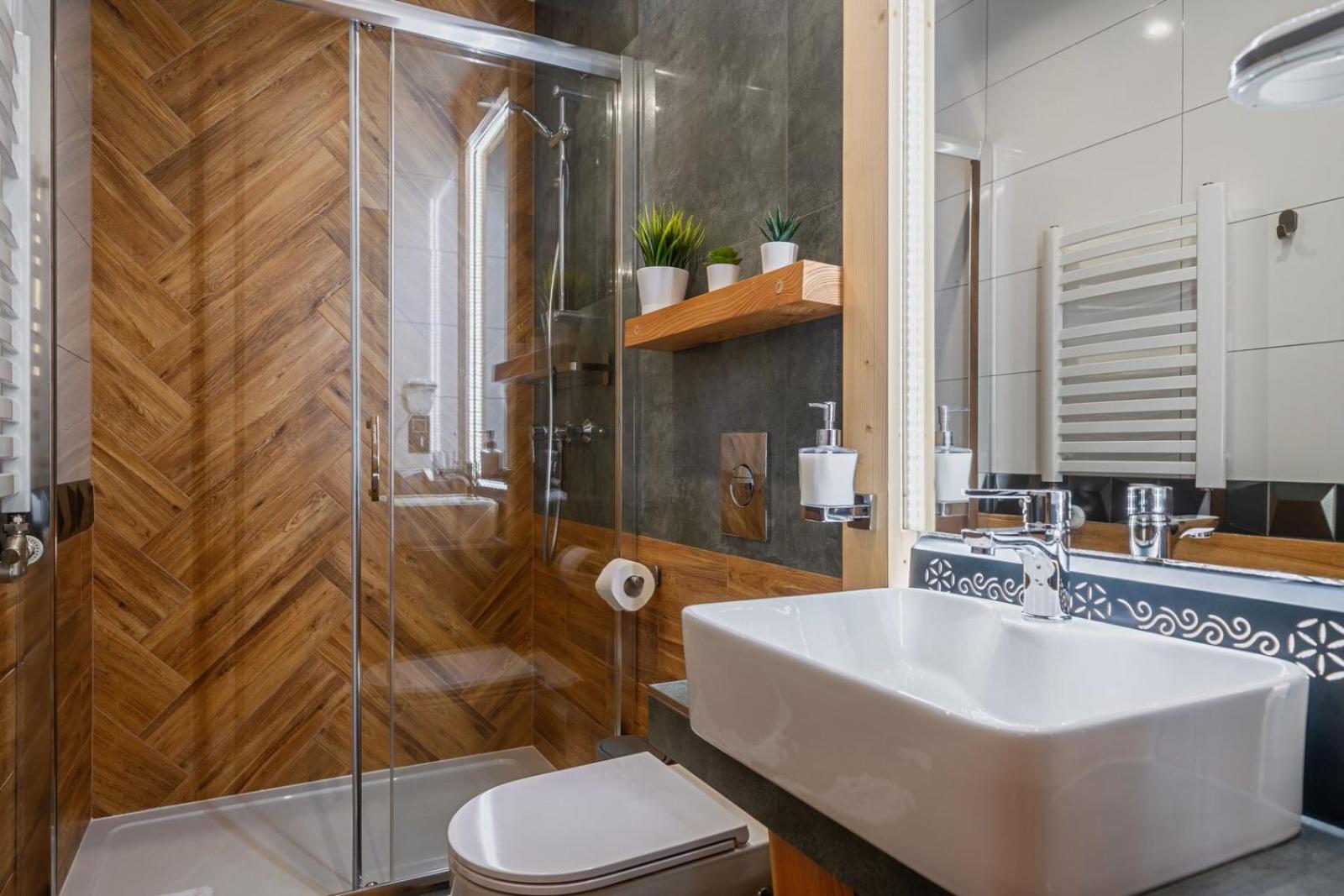 Deluxe Triple Room - Photo 42