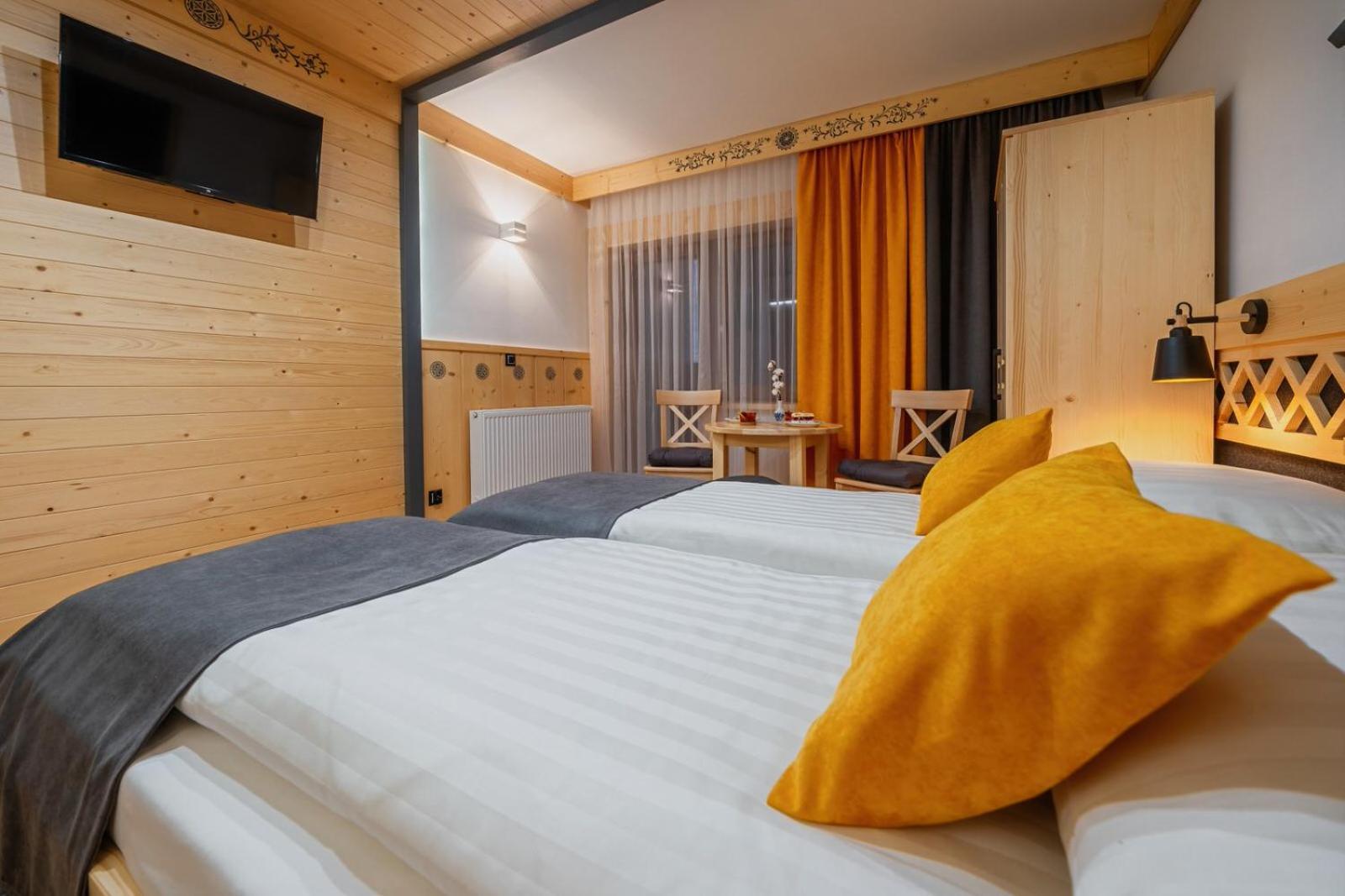 Deluxe Triple Room - Photo 15