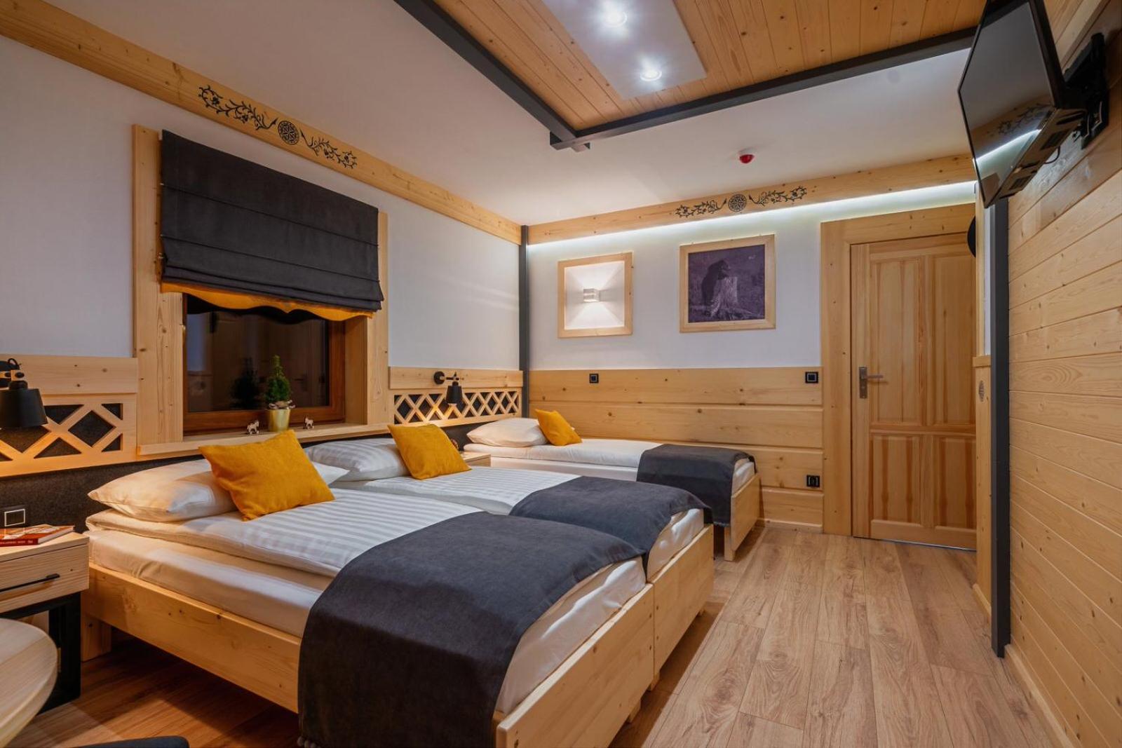 Deluxe Triple Room - Photo 2