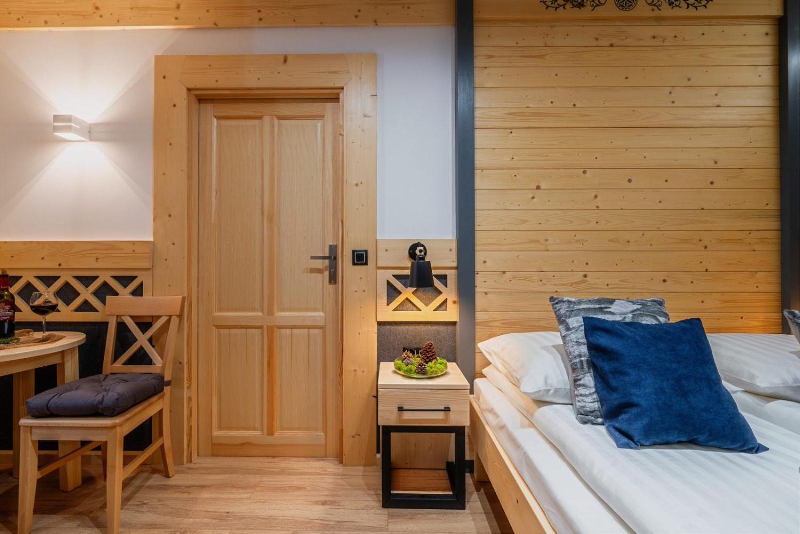 Deluxe Double Room - Photo 13