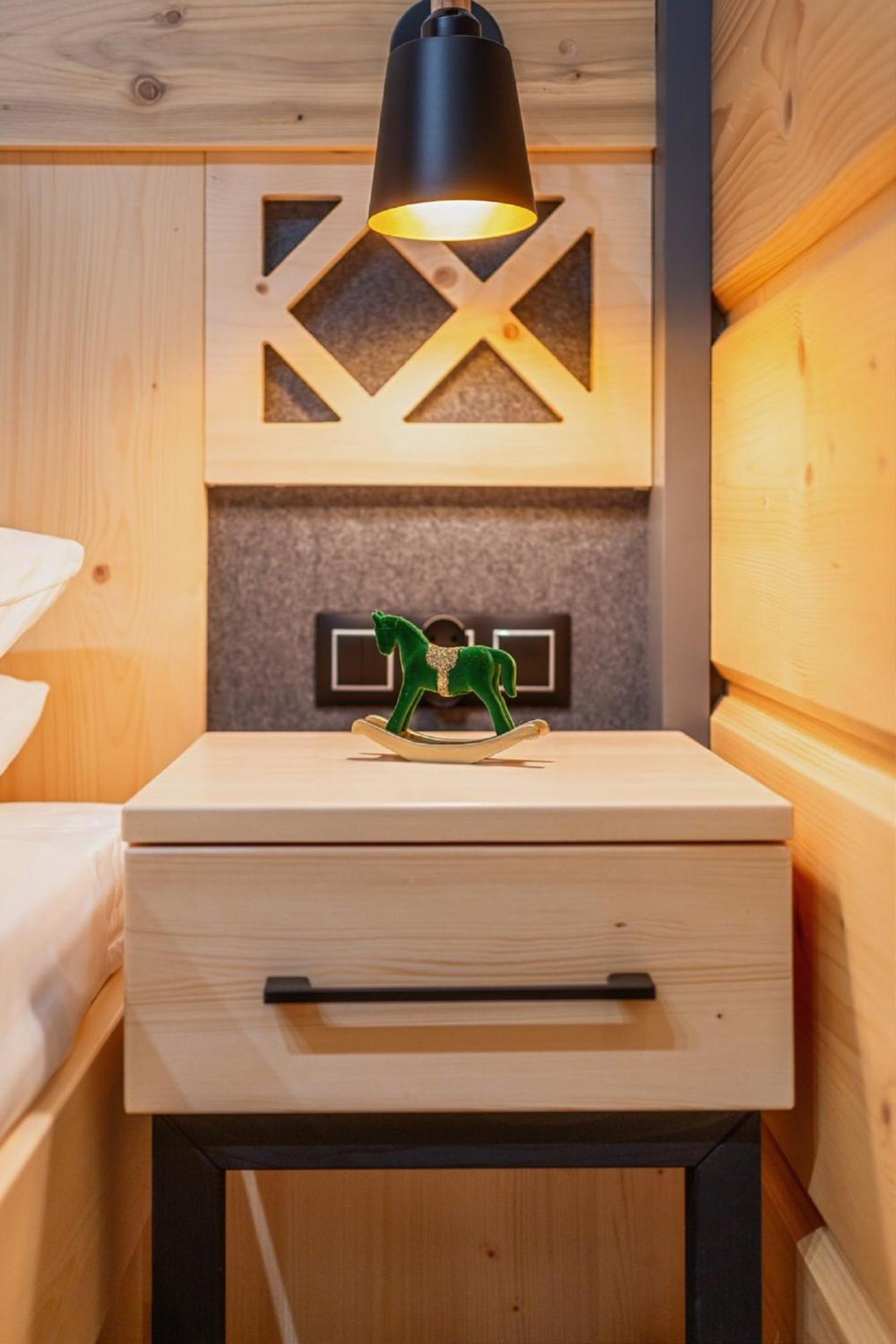 Deluxe Double Room - Photo 12
