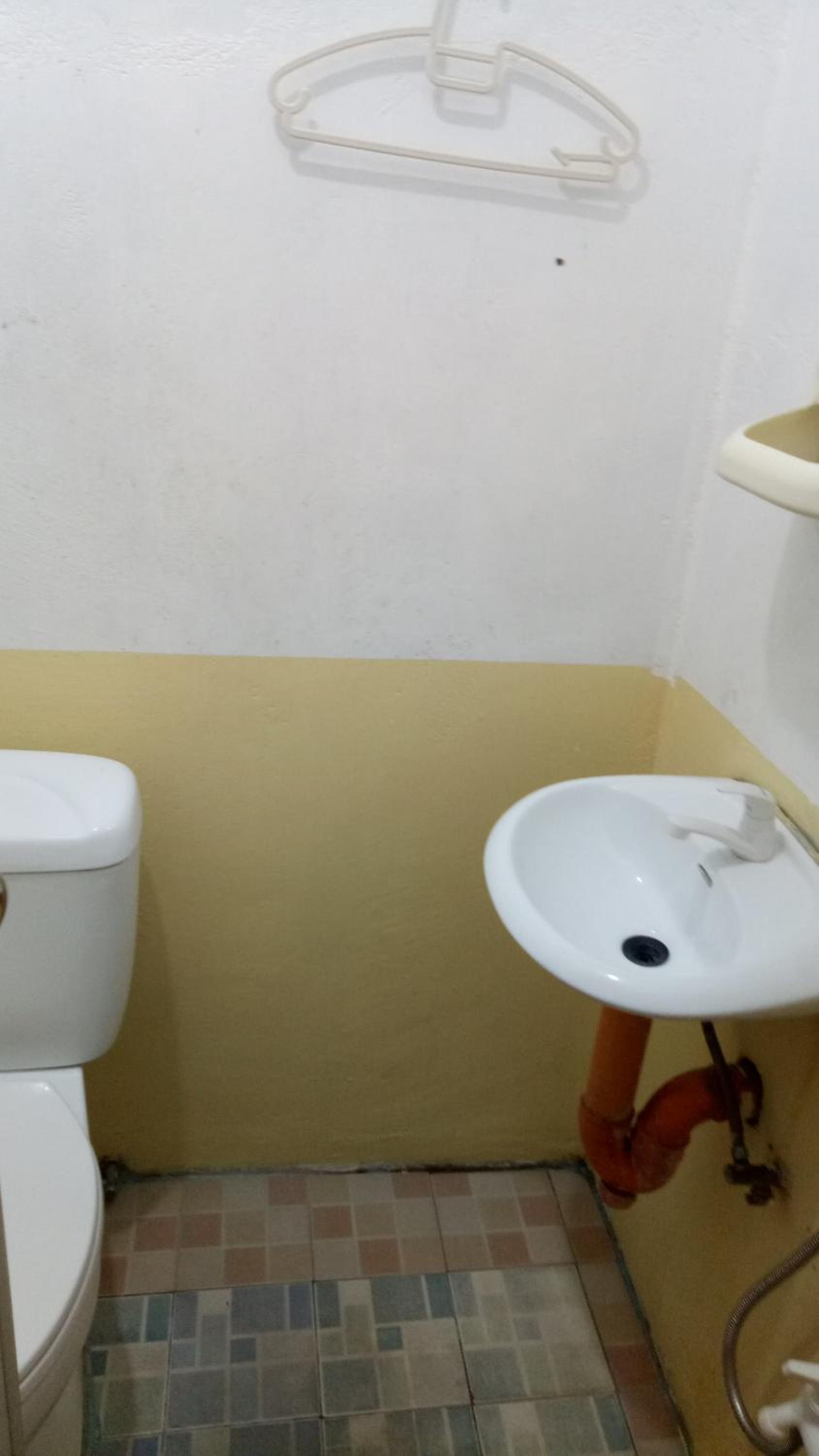Budget Double Room - Photo 4