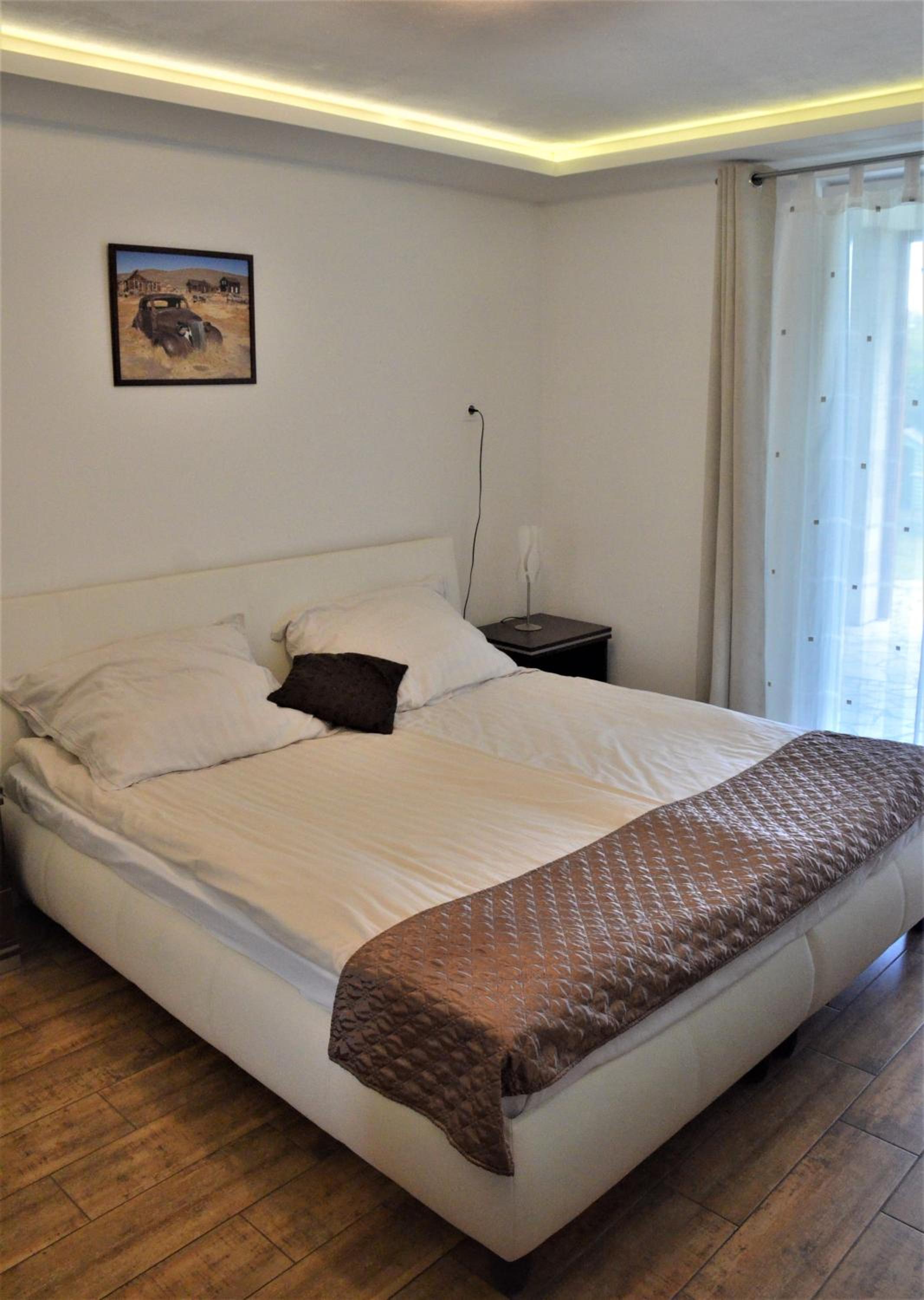 Two-Bedroom Apartment with Terrace (6 Adults) - Photo 1