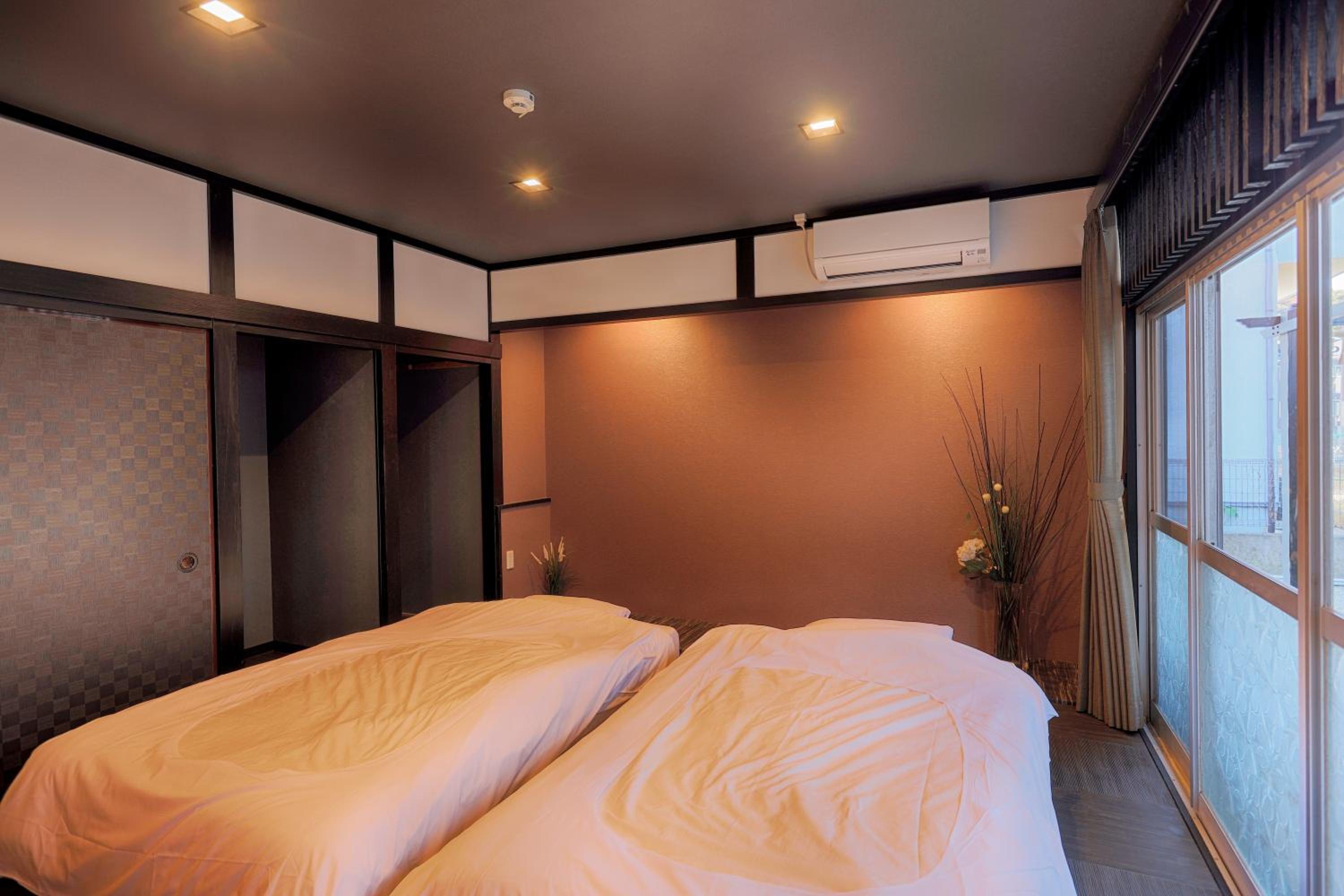 Standard Family Room - Photo 16