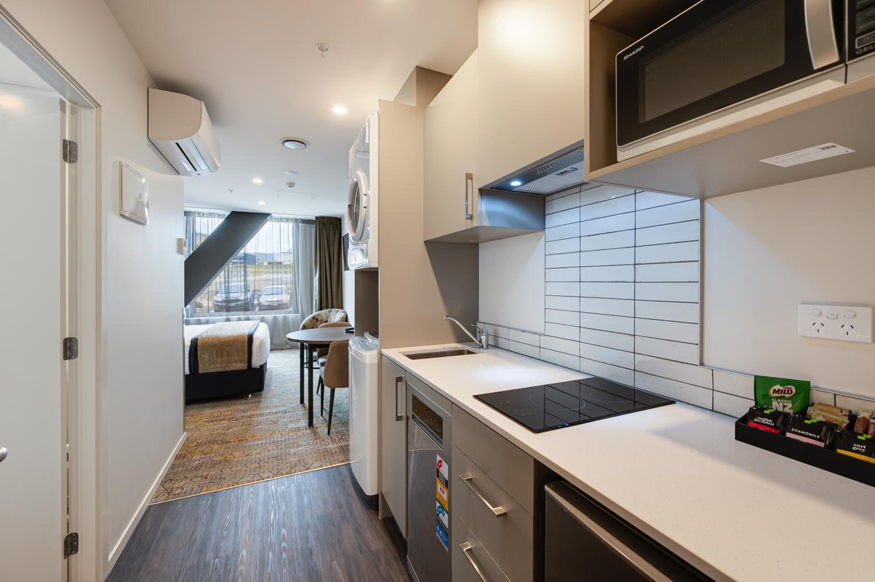 Studio Apartment - Photo 2