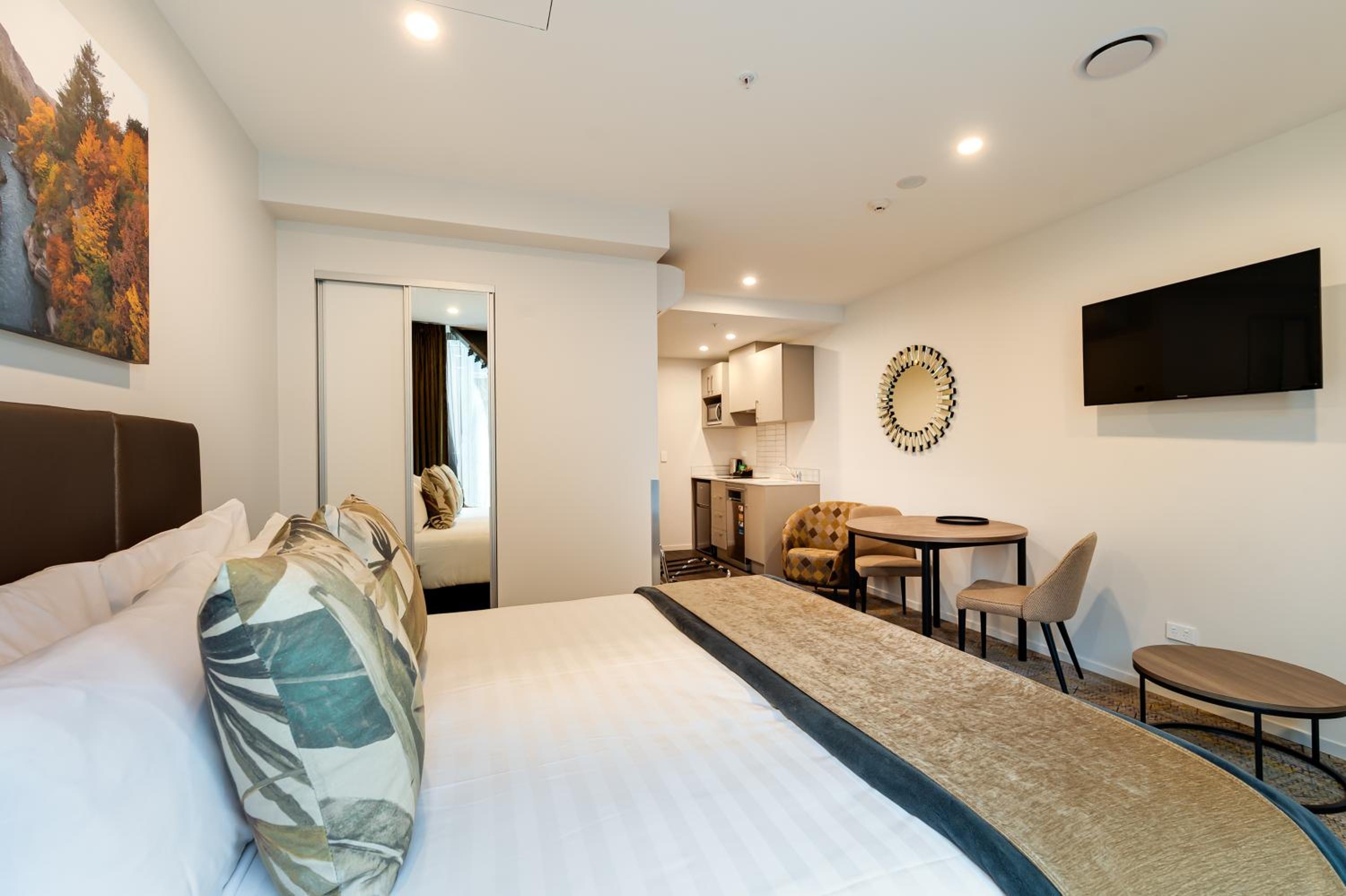 Studio Apartment - Mountain View - Photo 5