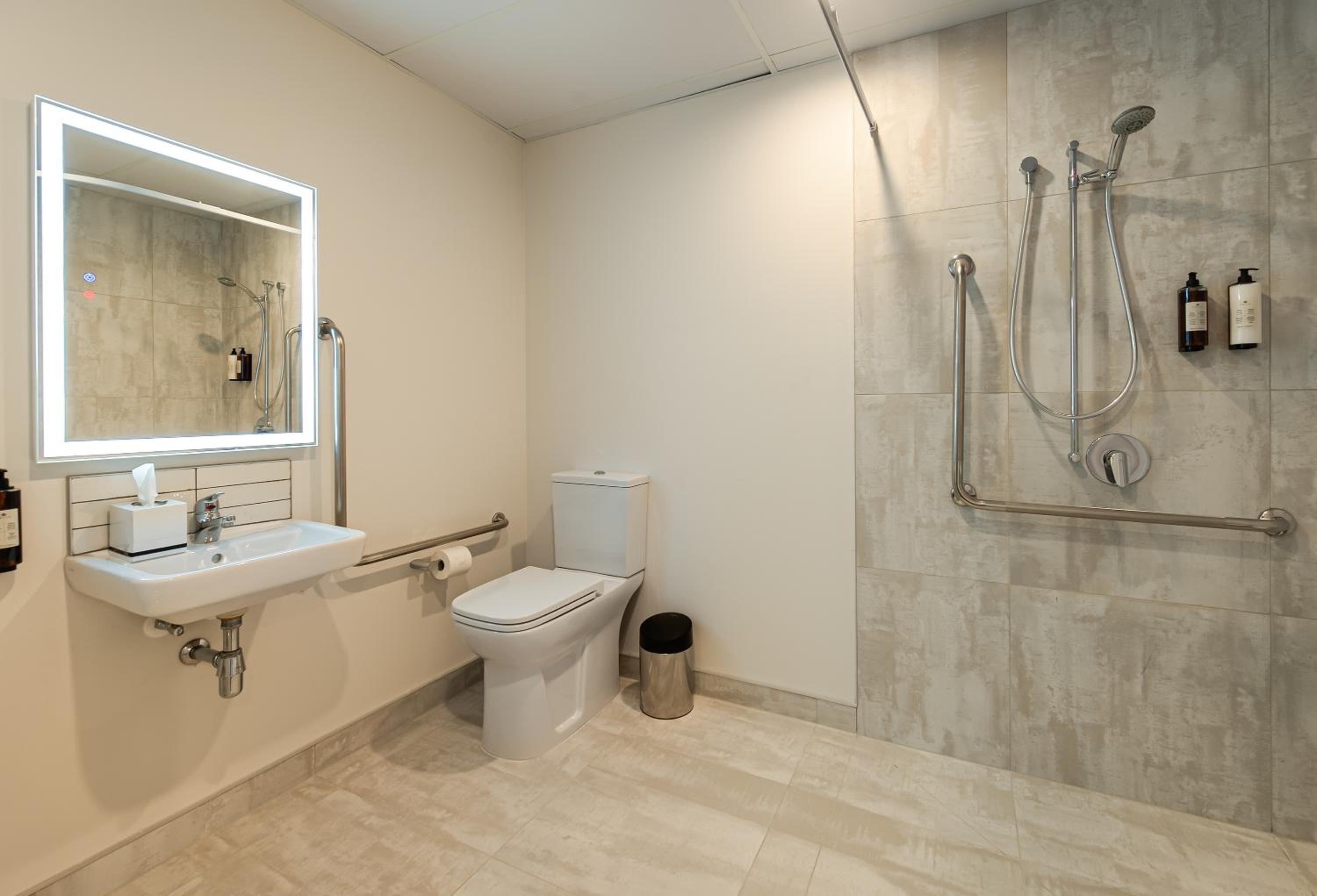 Studio Apartment - Accessible - Photo 3