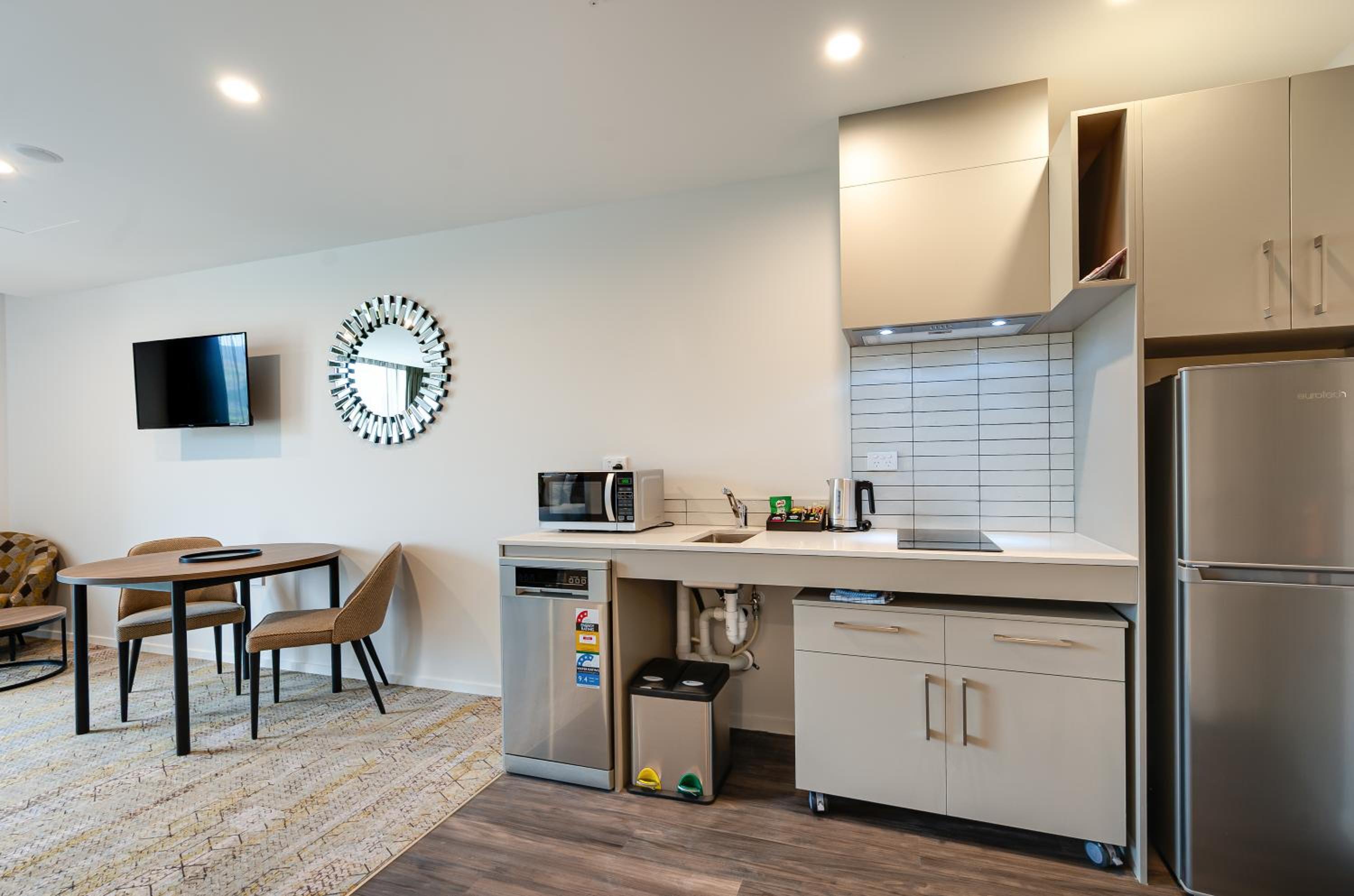 Studio Apartment - Accessible - Photo 4