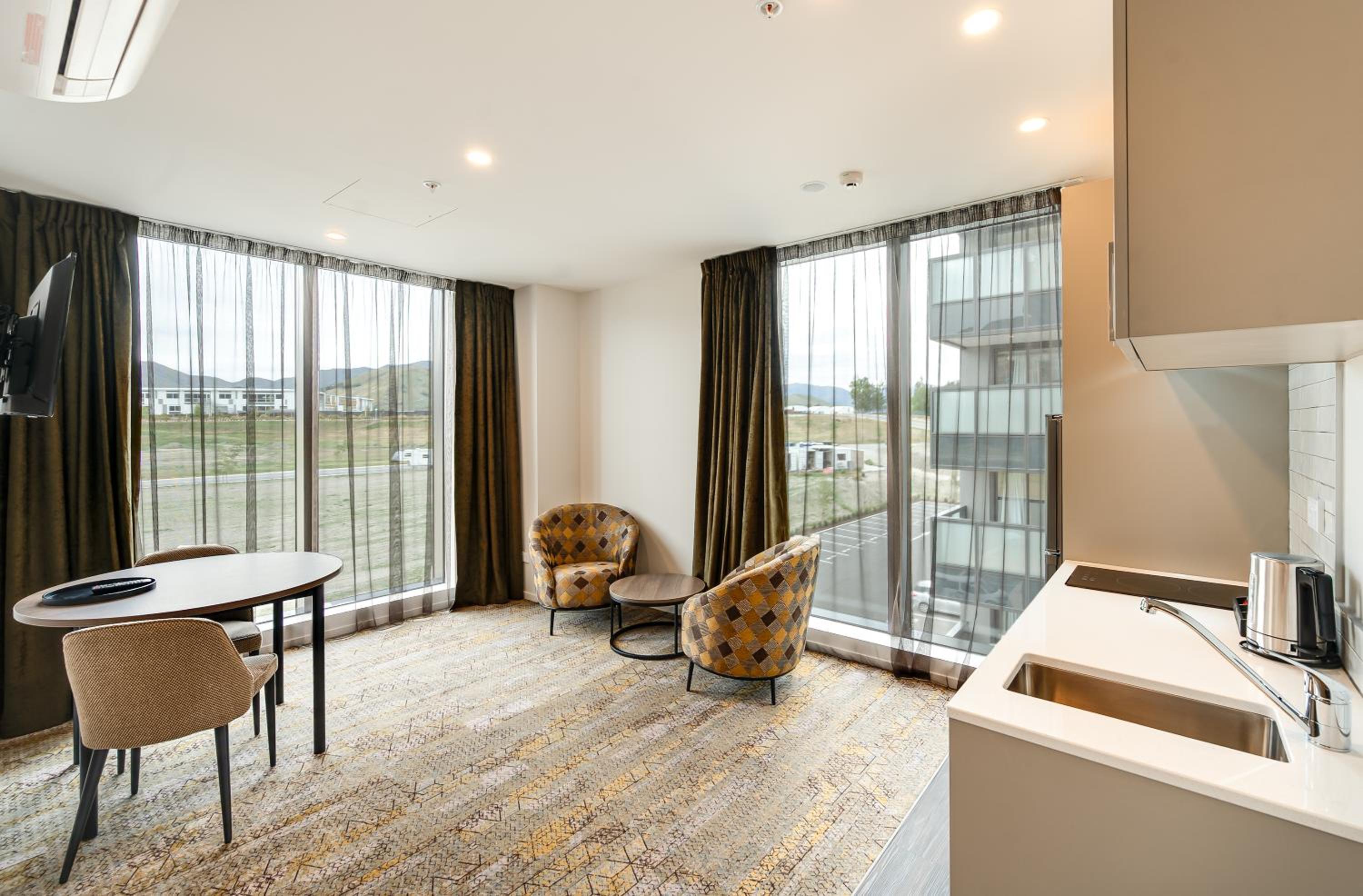 One-Bedroom Apartment - Photo 10