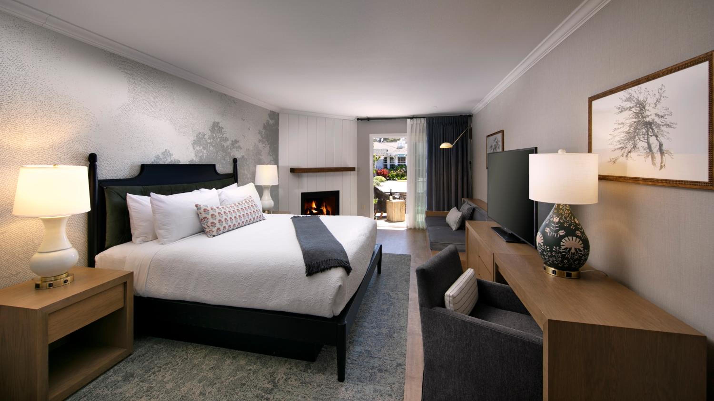 King Room with Patio - Photo 1