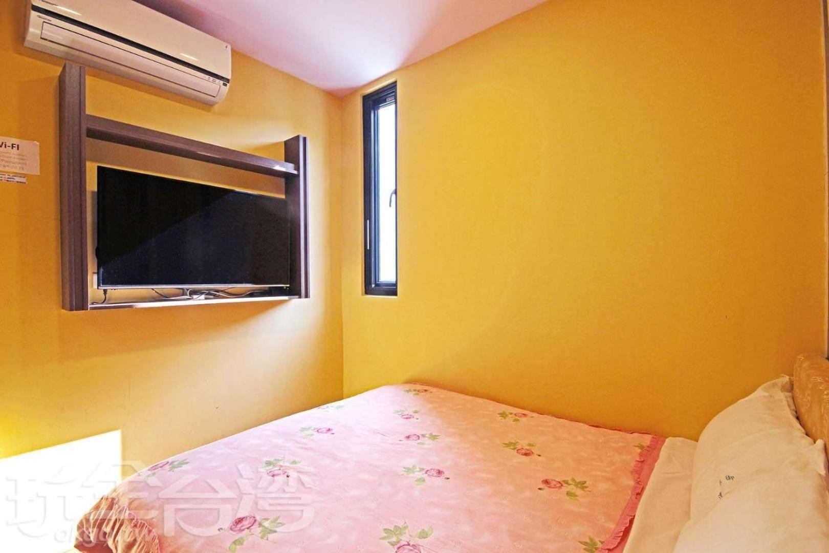 Small Double Room photo 3