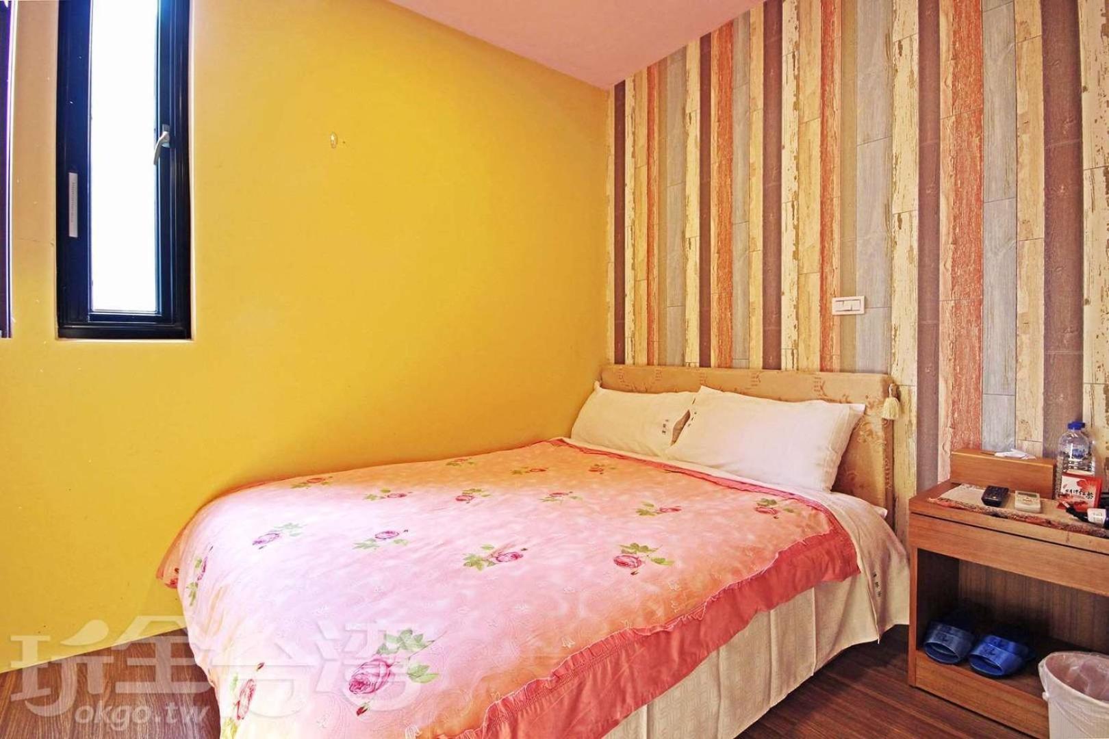 Small Double Room photo 1