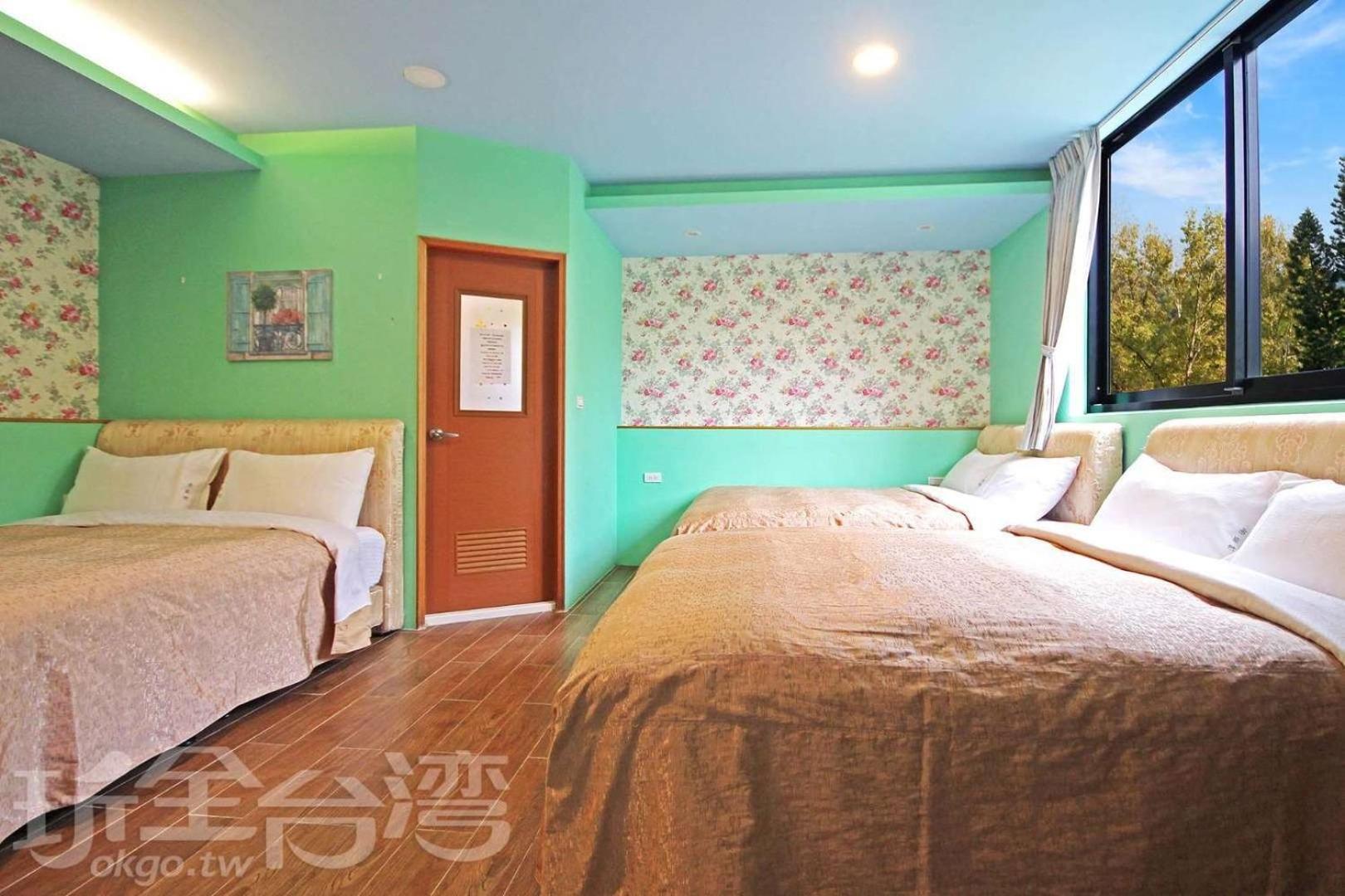 Deluxe Family Suite photo 2