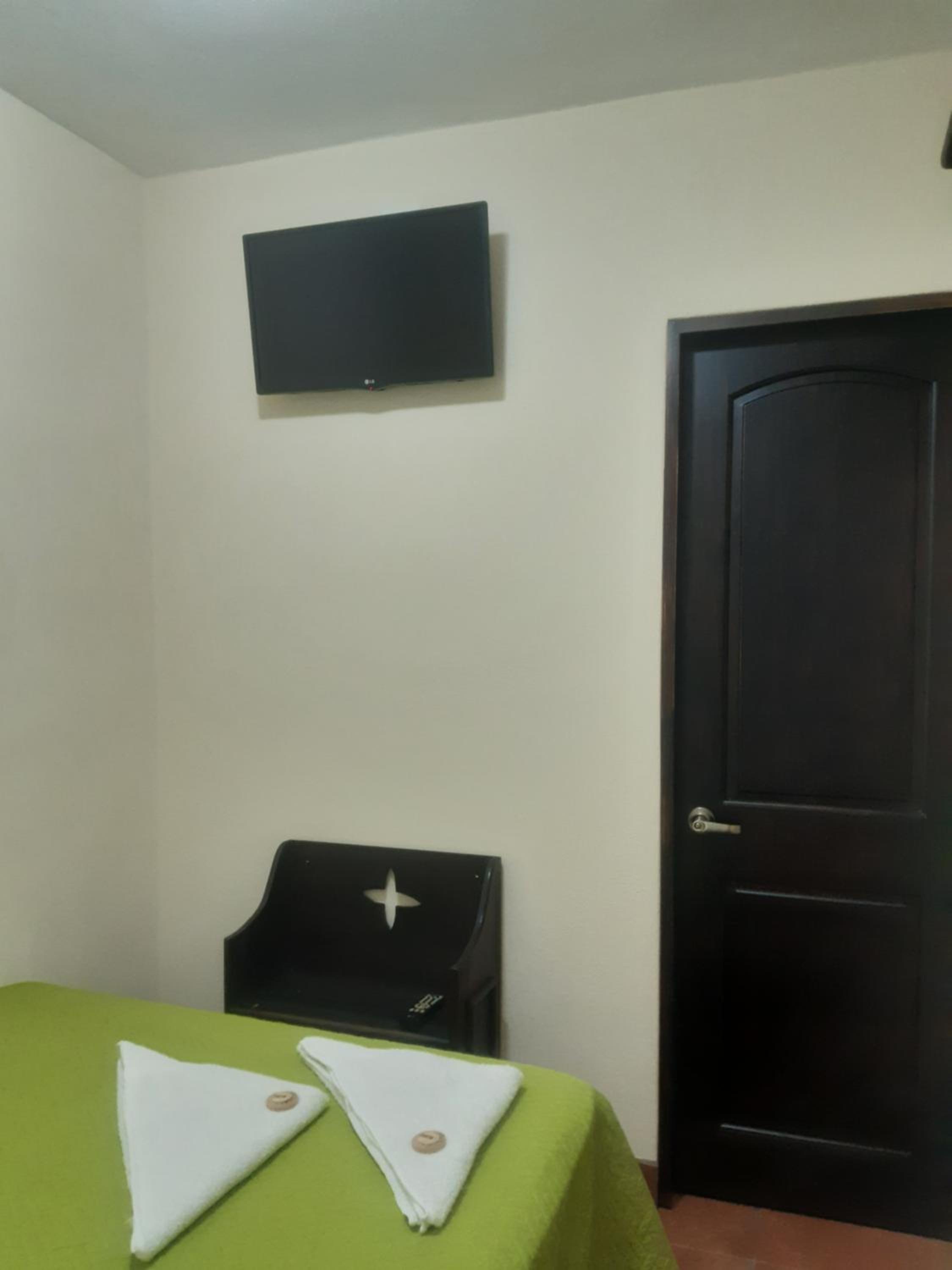 Double Room with Private Bathroom photo 3