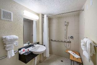 2 Double Beds, Mobility Accessible Room, Bathtub w/ Grab Bars, Non-Smoking photo 2