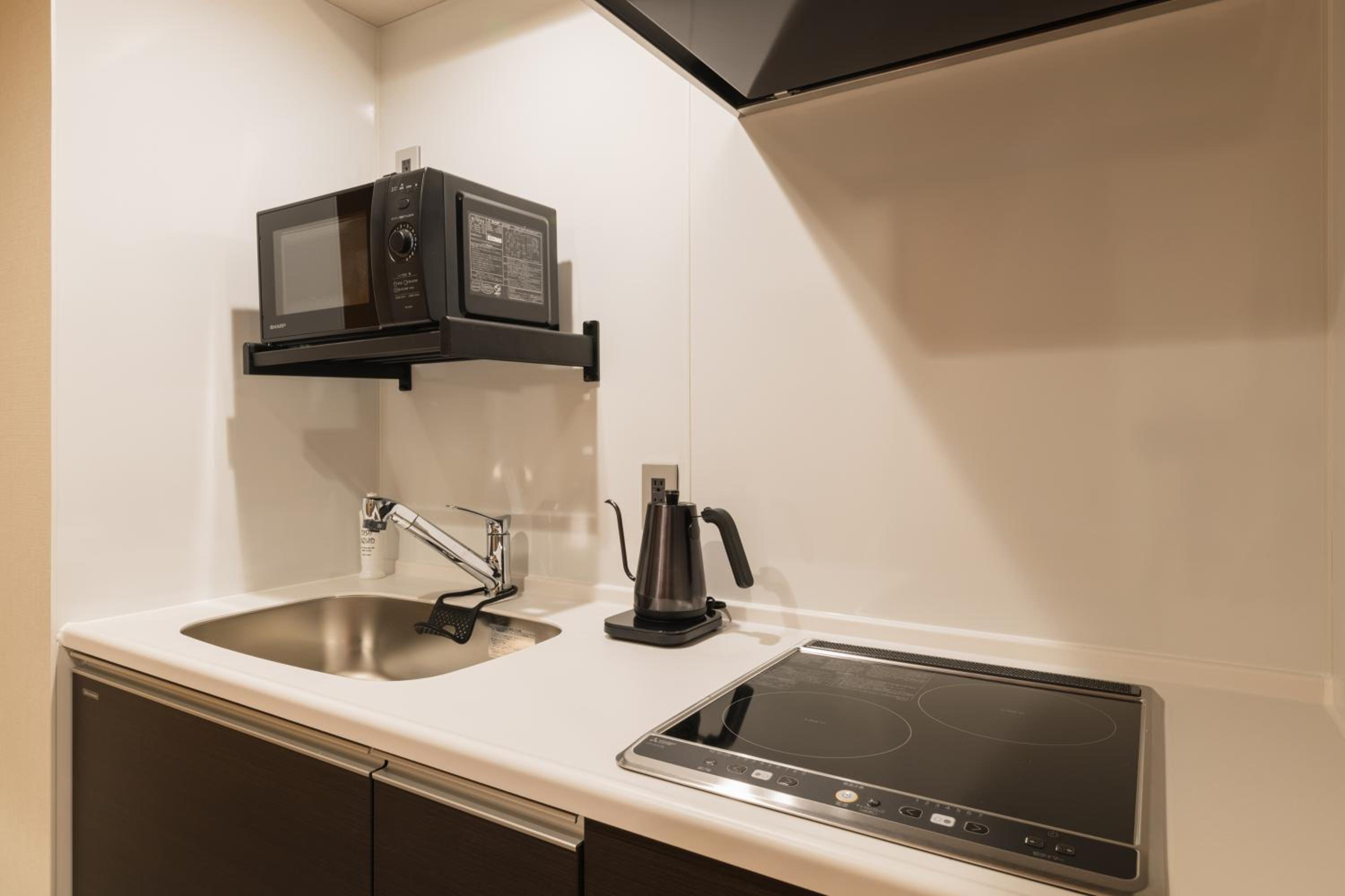 Standard Twin Room - Photo 21