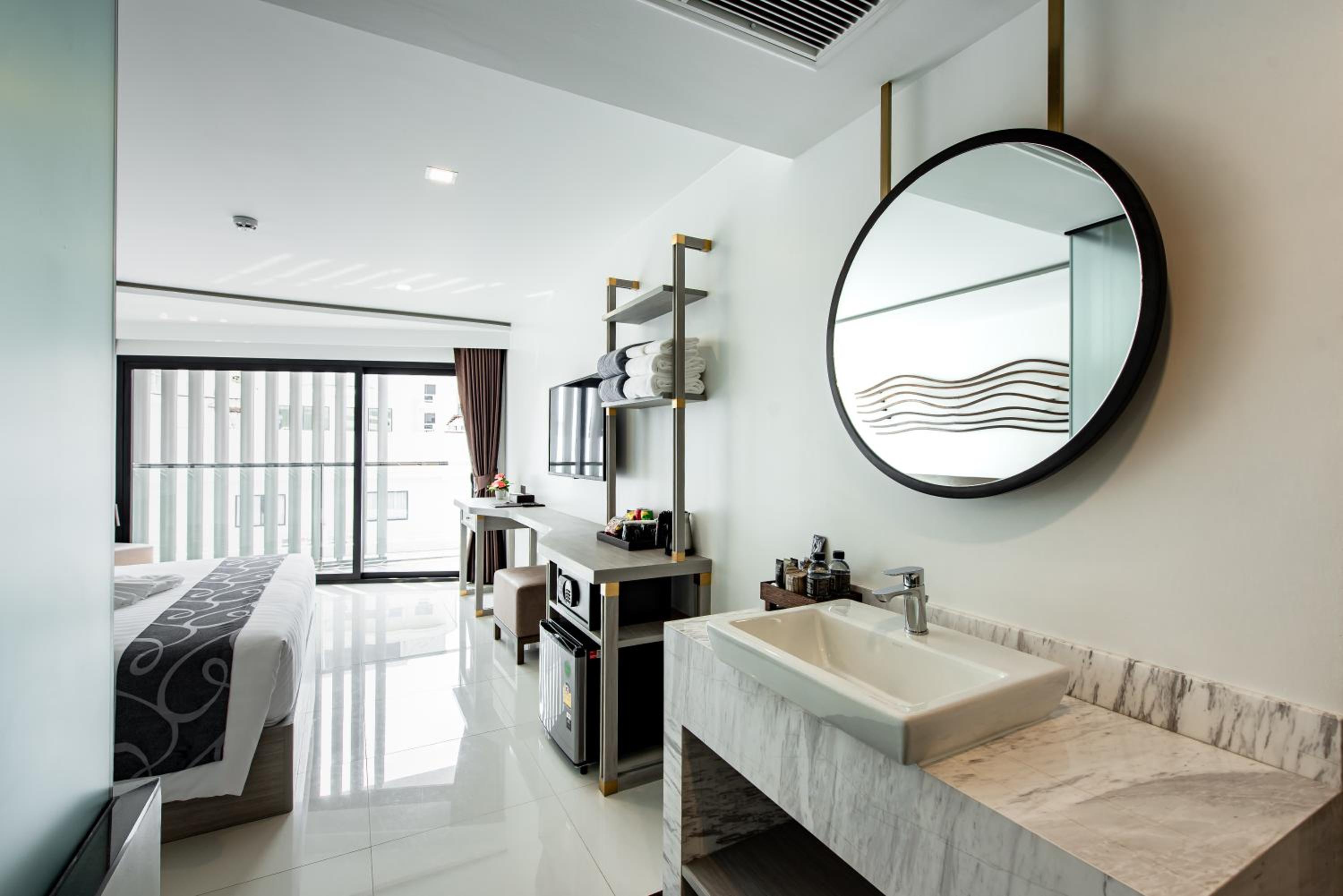 Double Room - Photo 8