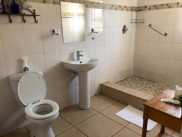 Standard Triple Room photo 2