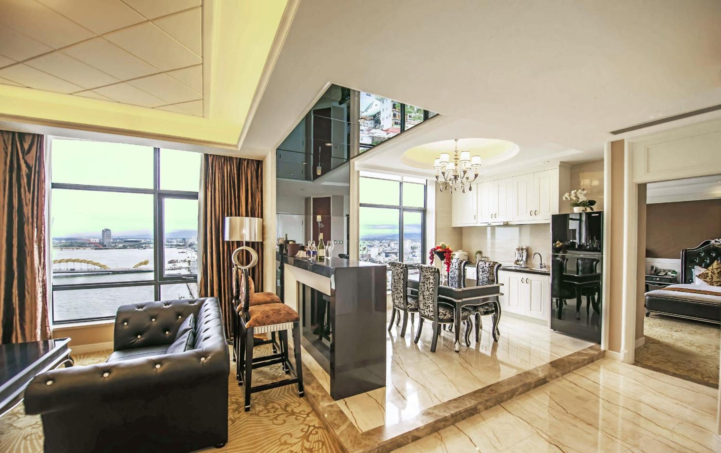 Two-Bedroom Apartment - One-way airport transfer & Afternoon Tea Included Once Per Stay - Photo 1