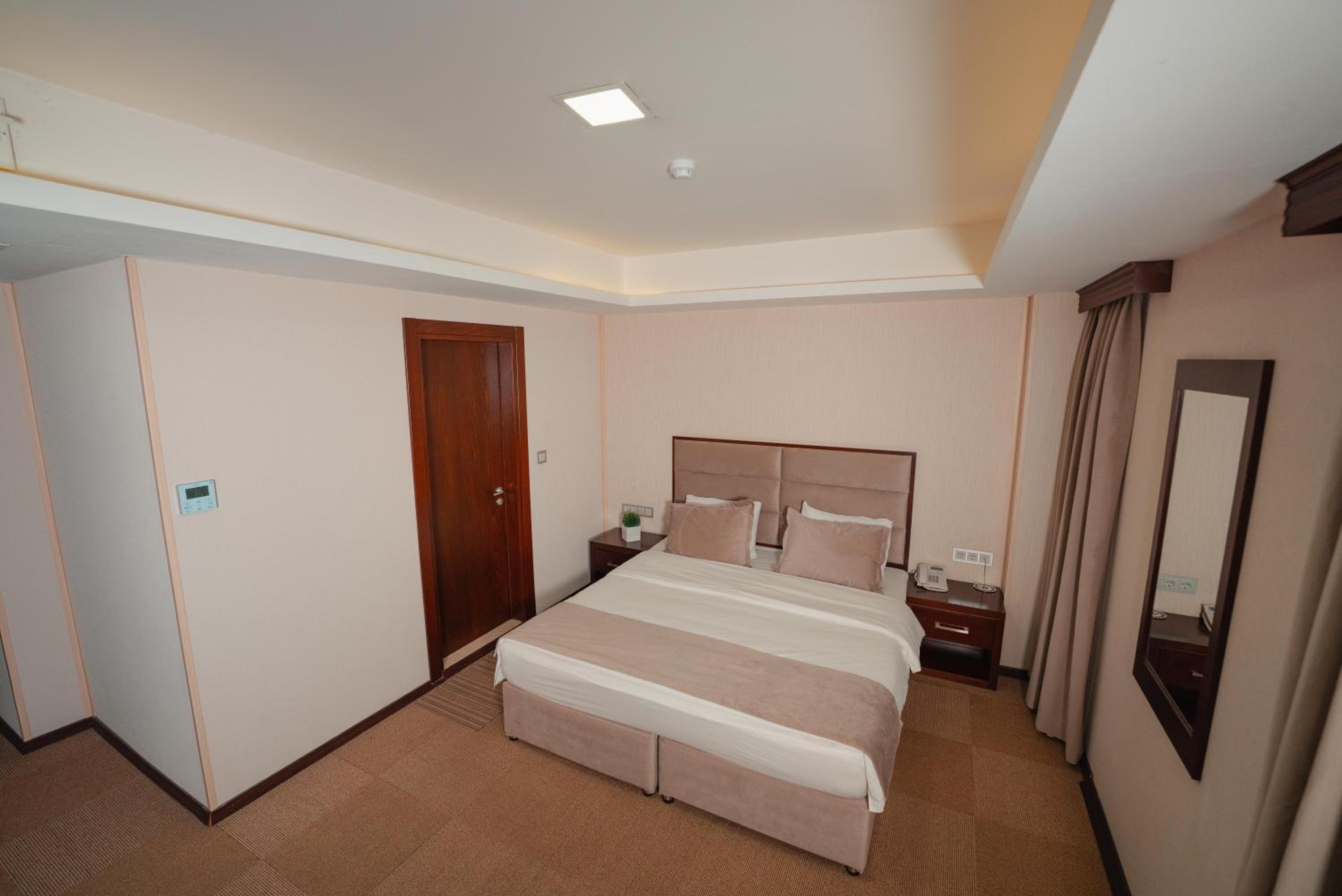 Double Room - Photo 2
