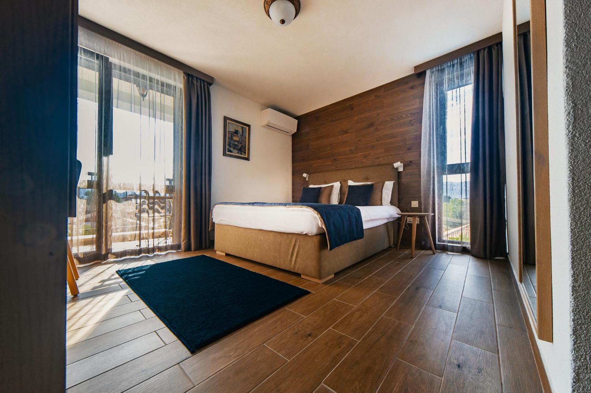 Double Room - Photo 13