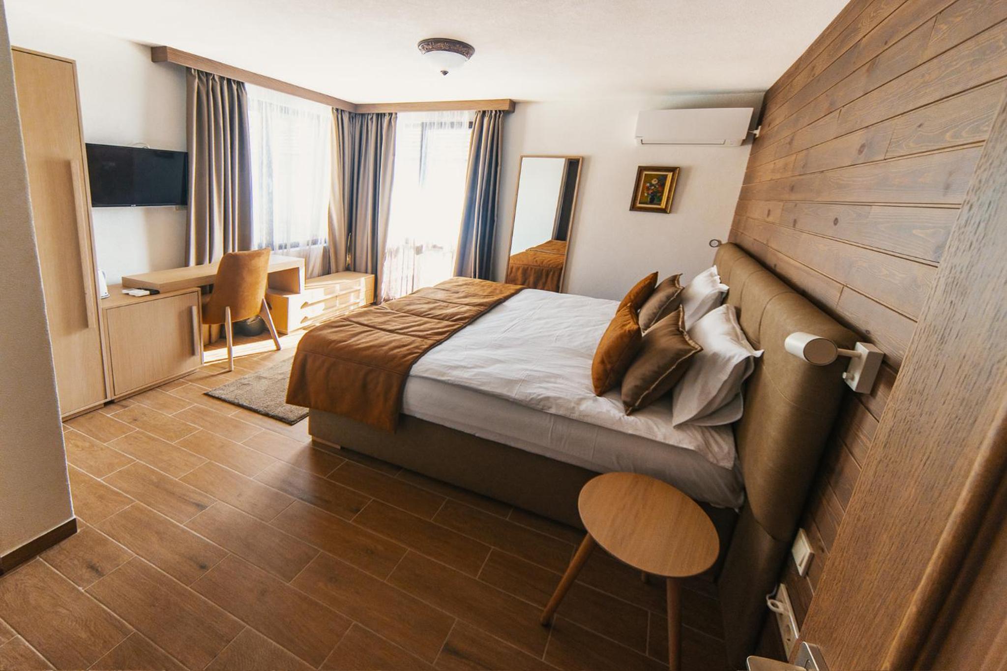 Double Room - Photo 4