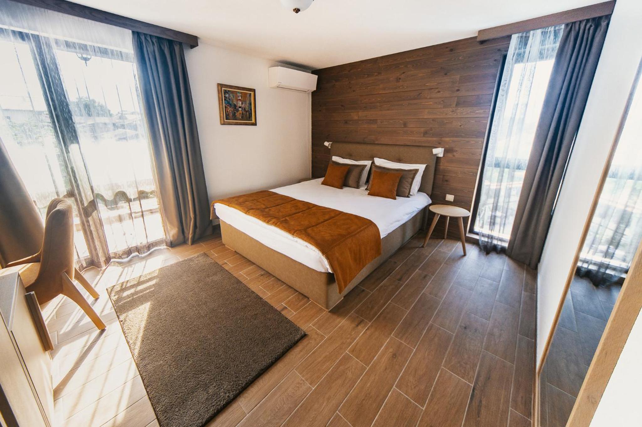 Double Room - Photo 10