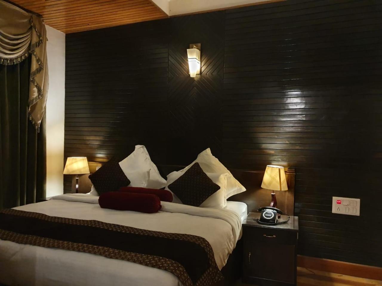Deluxe Suite photo 2