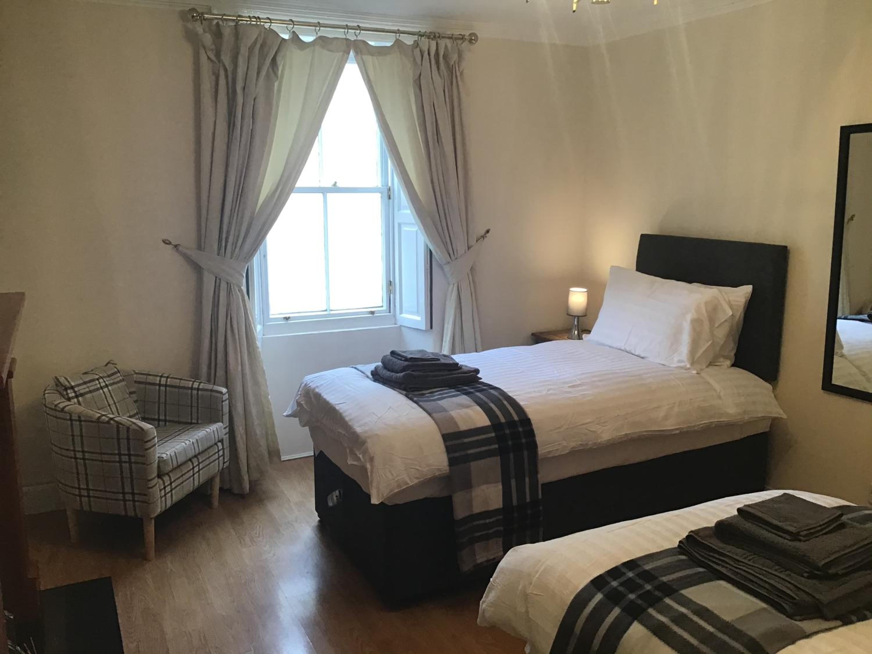 Deluxe Twin Room - Photo 4