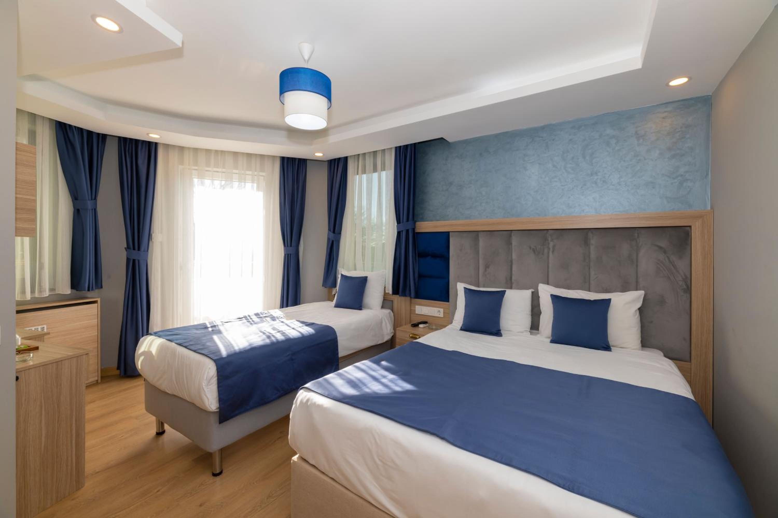 Deluxe Twin Room photo 1