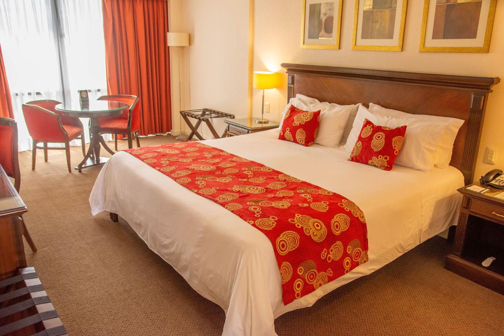 Standard Room, 1 King Bed