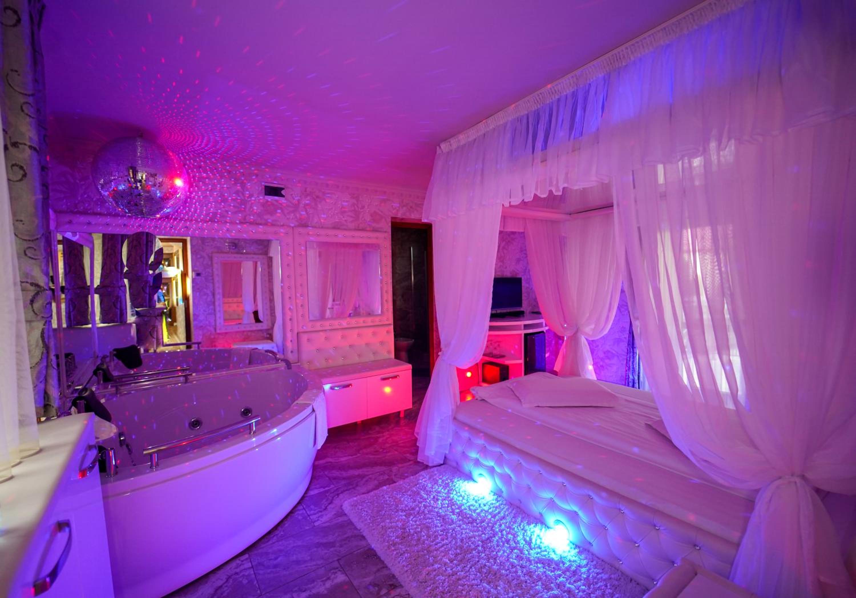 Room 7