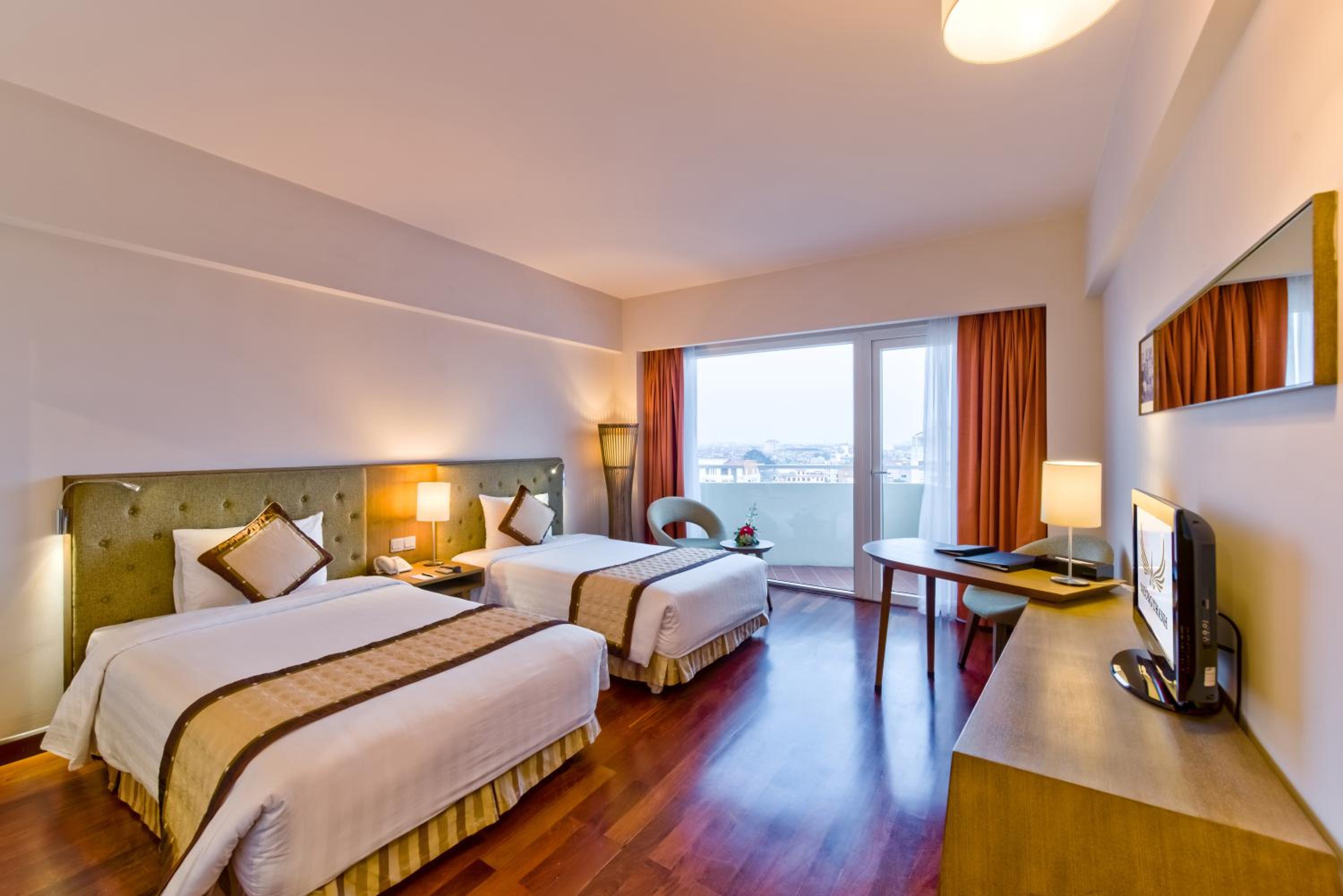 Deluxe Twin Room with River View - Photo 1