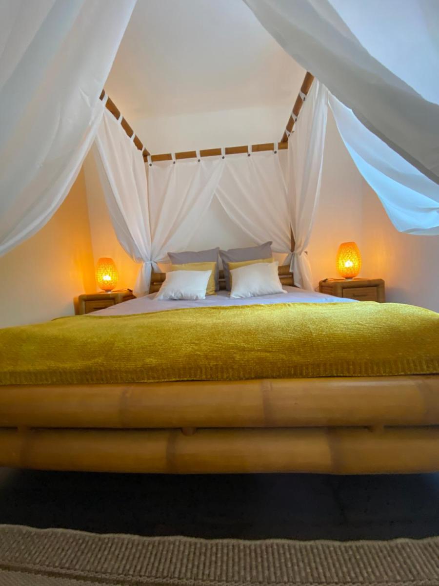 Double Room with Pool View - Photo 2