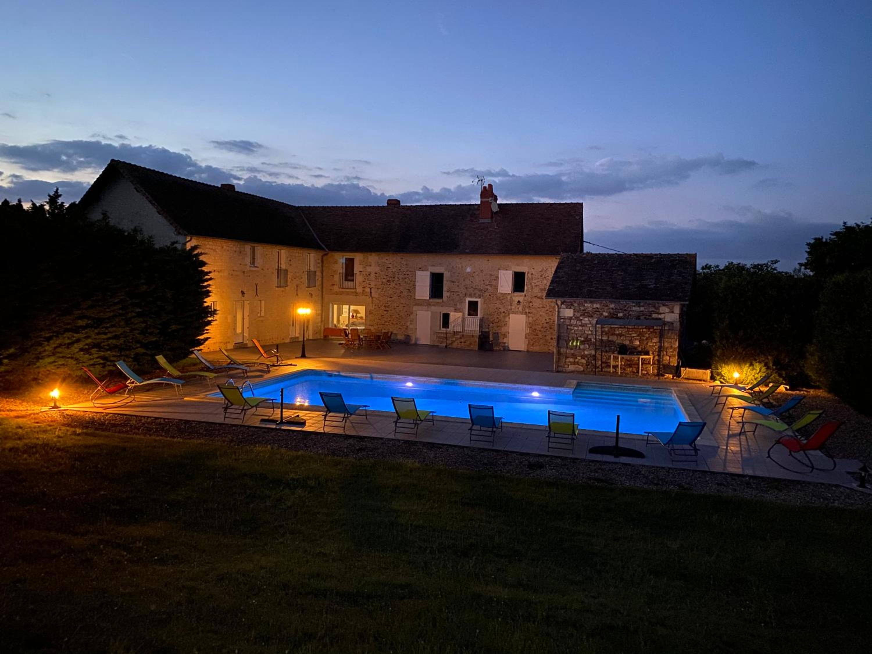 Double Room with Pool View - Photo 7