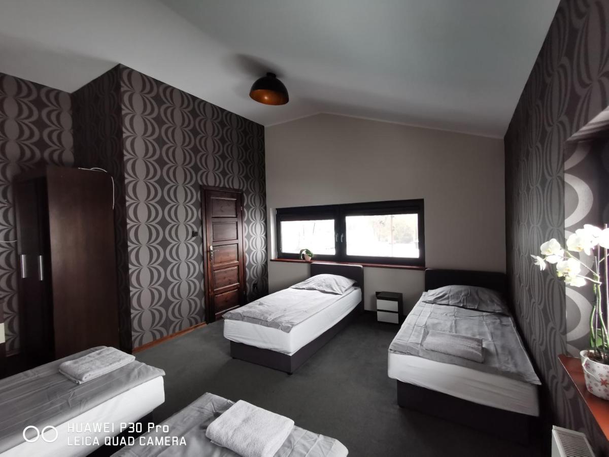 Quadruple Room with Private Bathroom - Photo 1