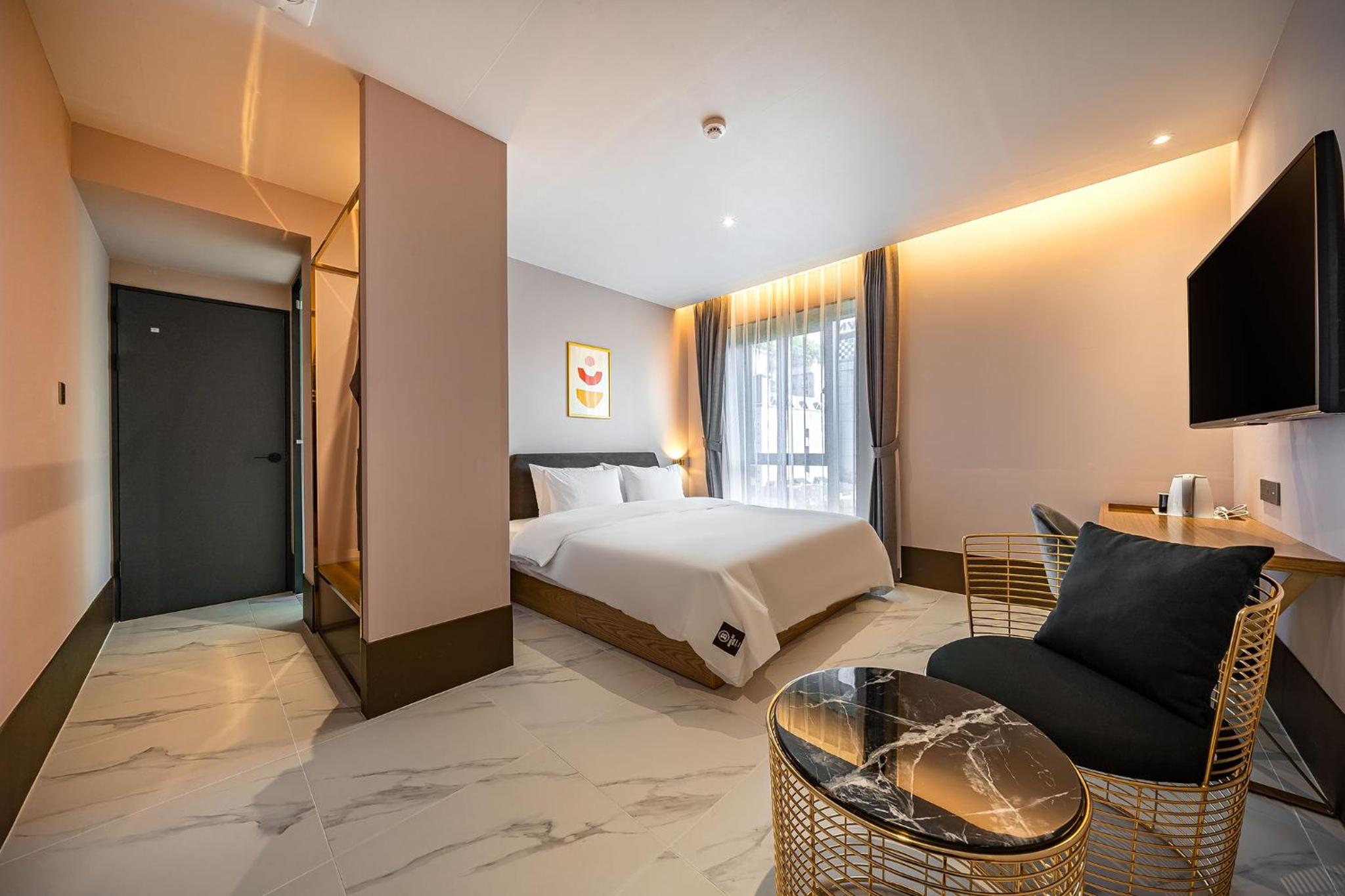 Standard Double Room - Photo 7