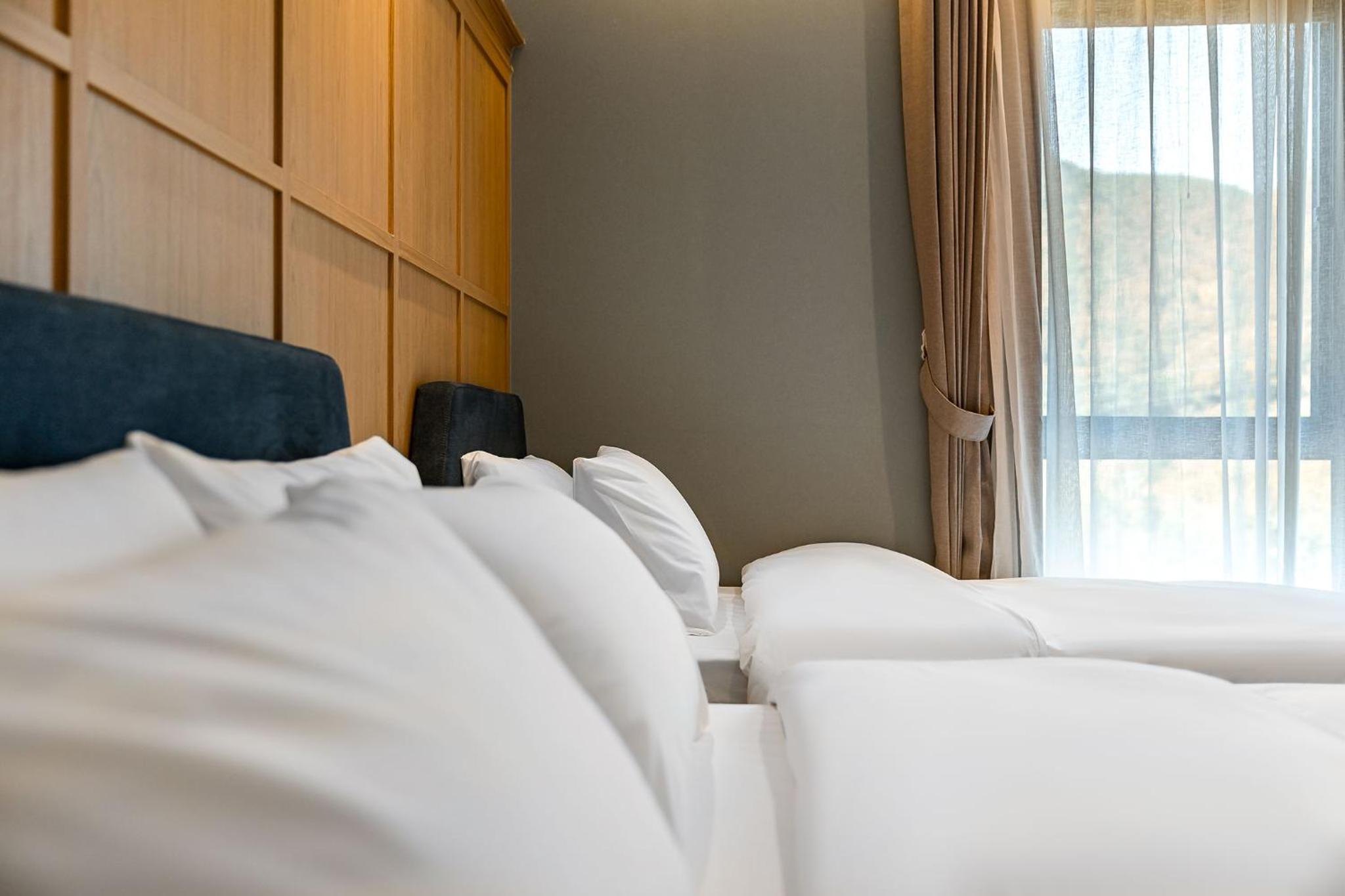 Deluxe Twin Room - Photo 1