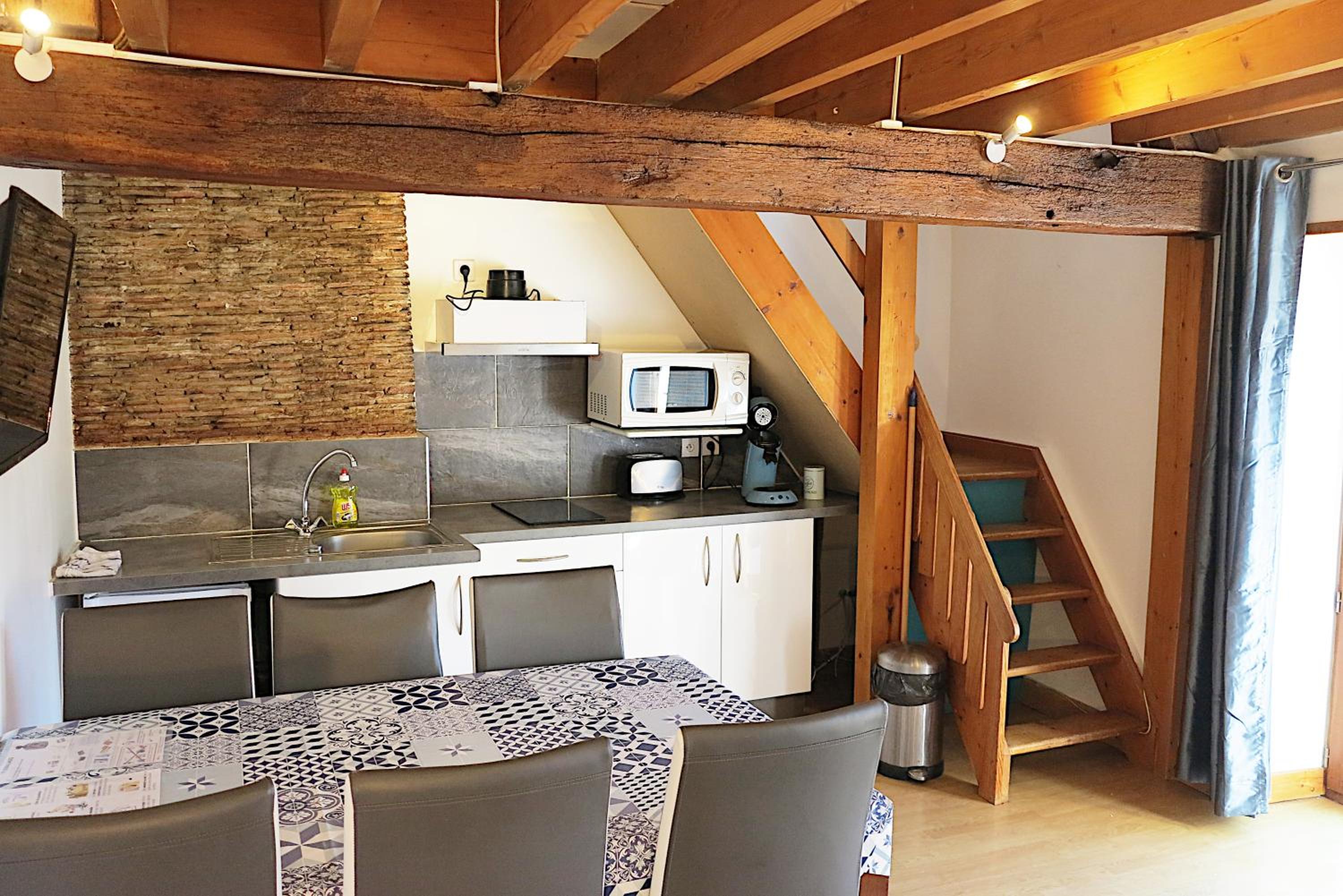 Three-Bedroom Apartment photo 1
