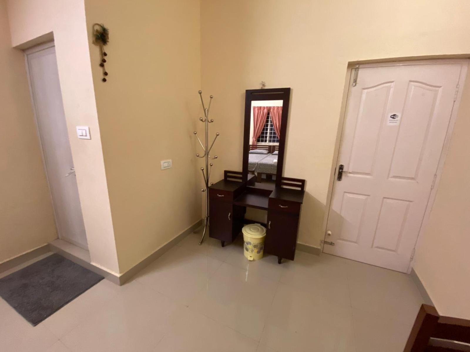 Budget Double Room photo 3