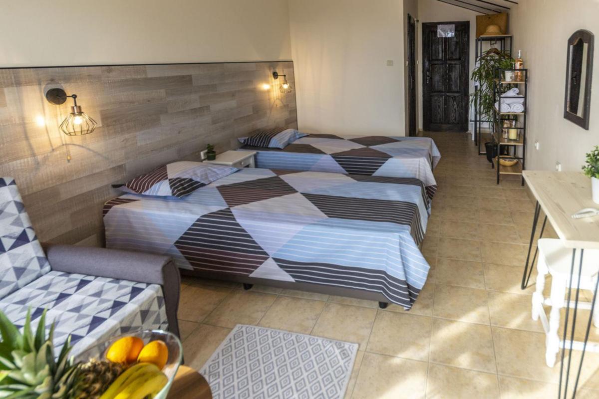 Double or Twin Room with Sea View photo 2