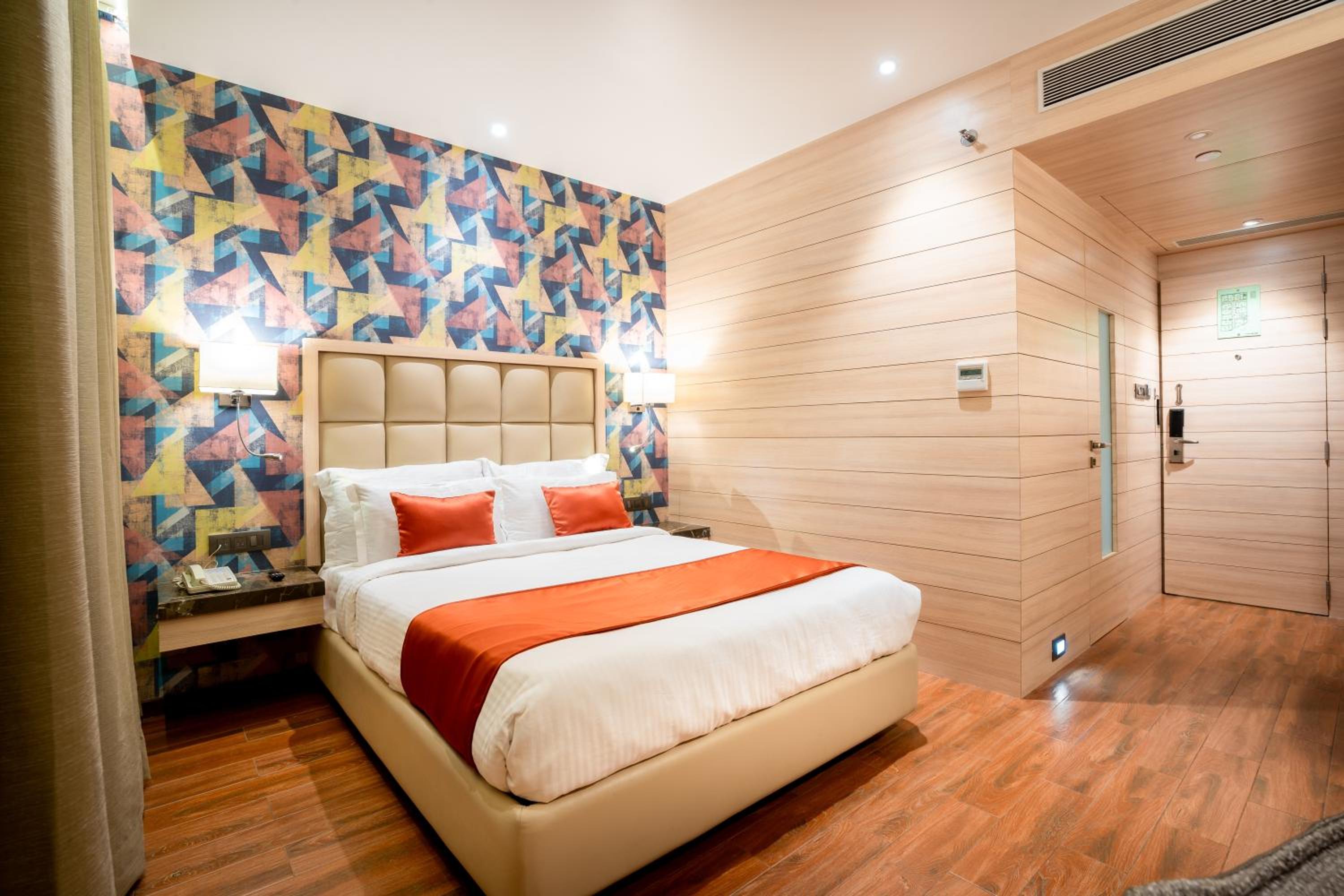 Deluxe Room - Photo 1