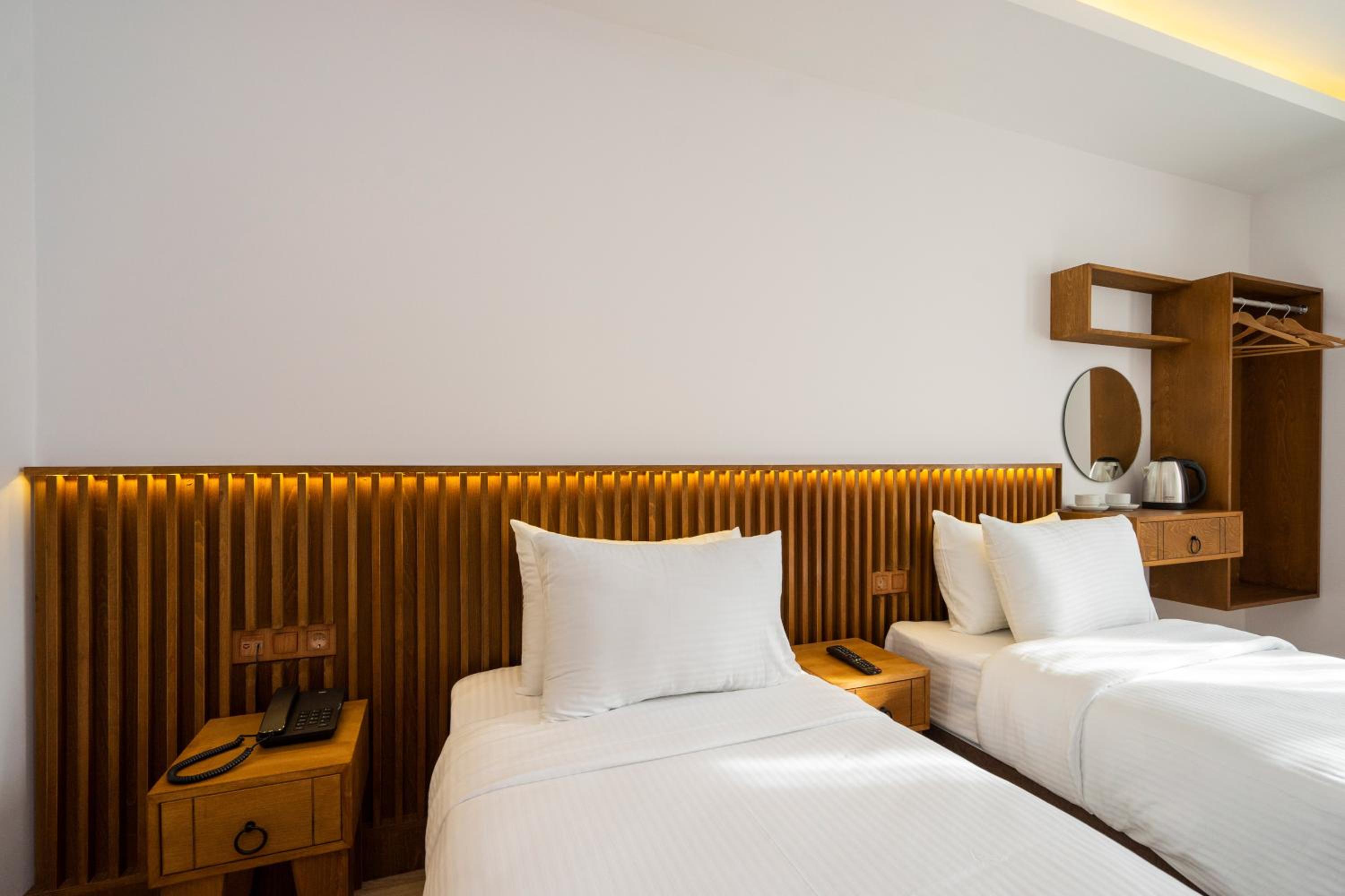 Deluxe Twin Room photo 2