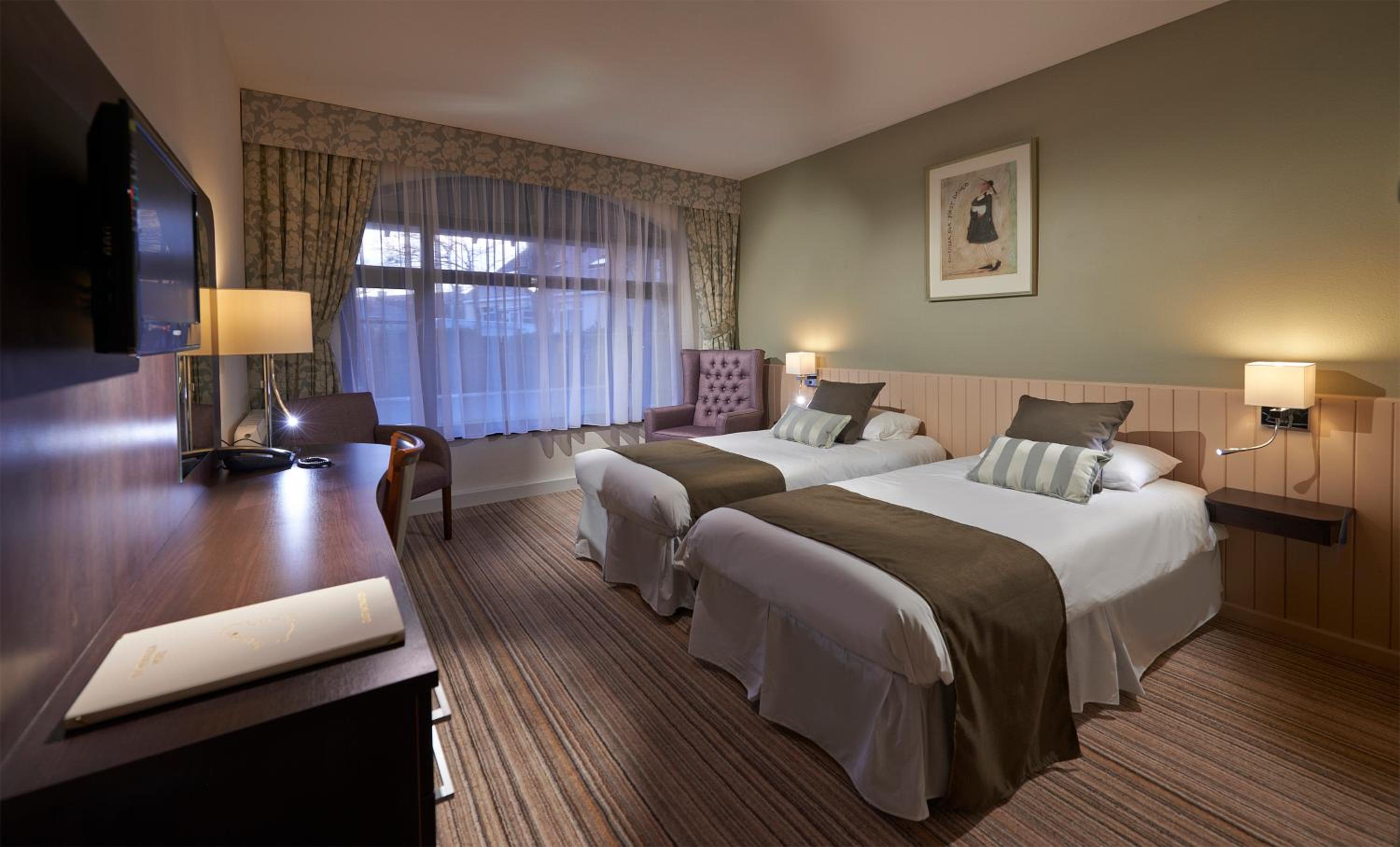 Double or Twin Room - Photo 2