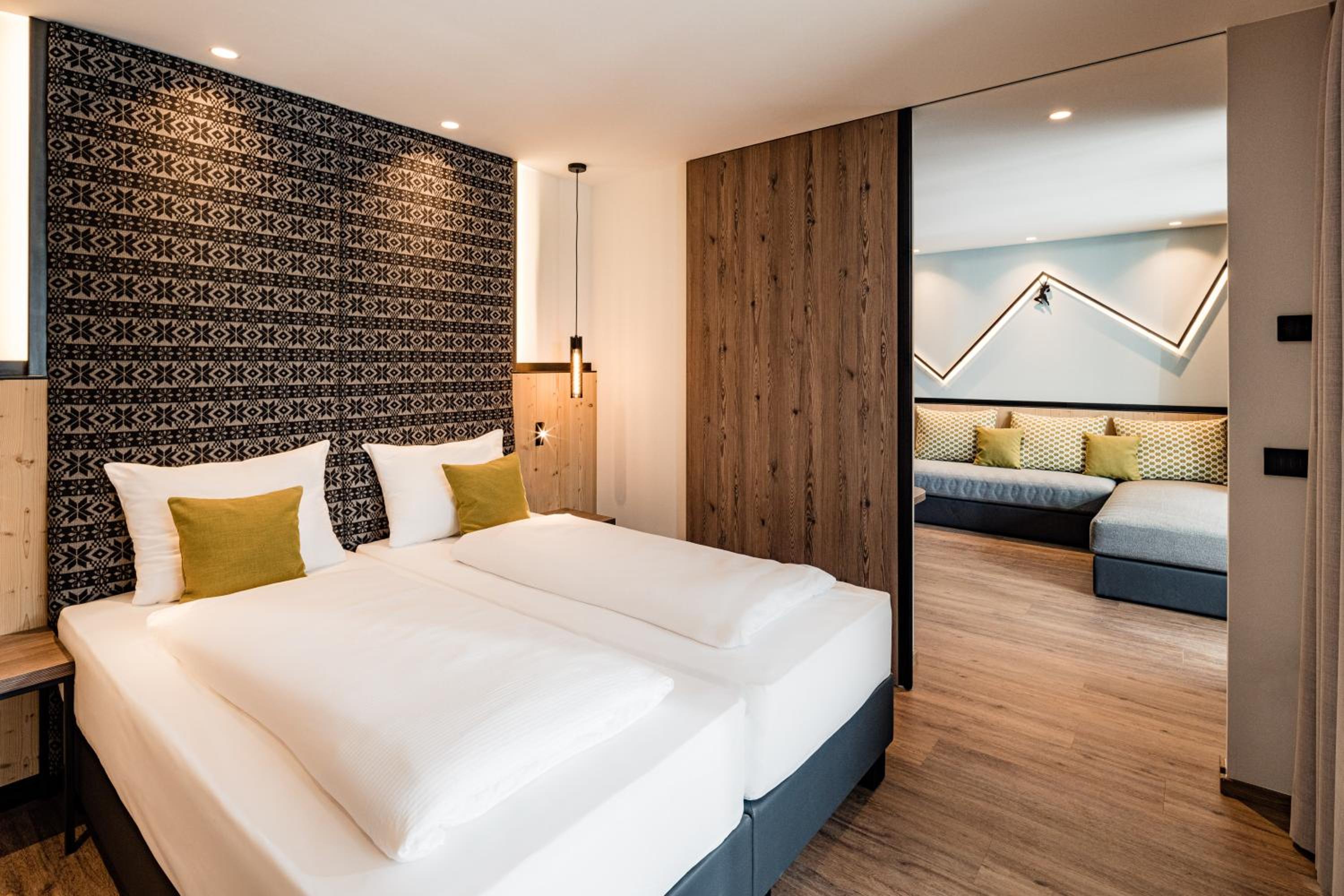 Deluxe Suite - Photo 4
