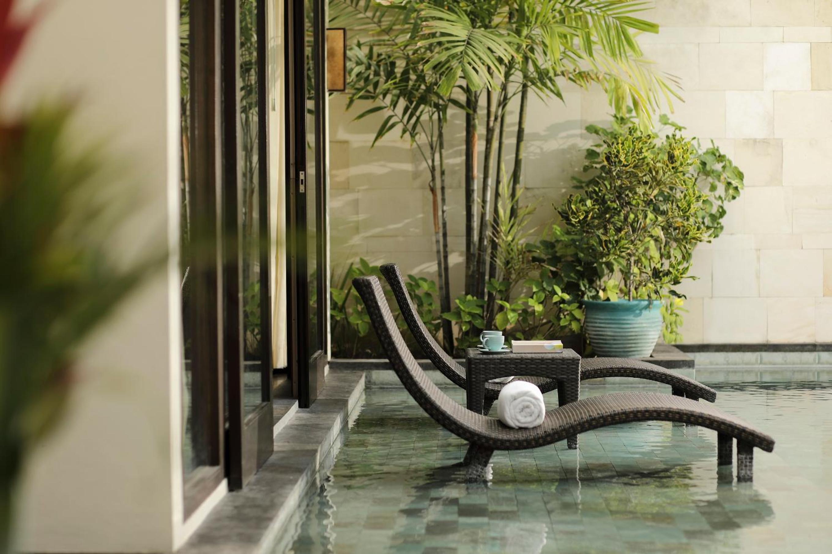 Christmas Eve Offer with 1 Time Dinner - Ocean Suite with Jacuzzi