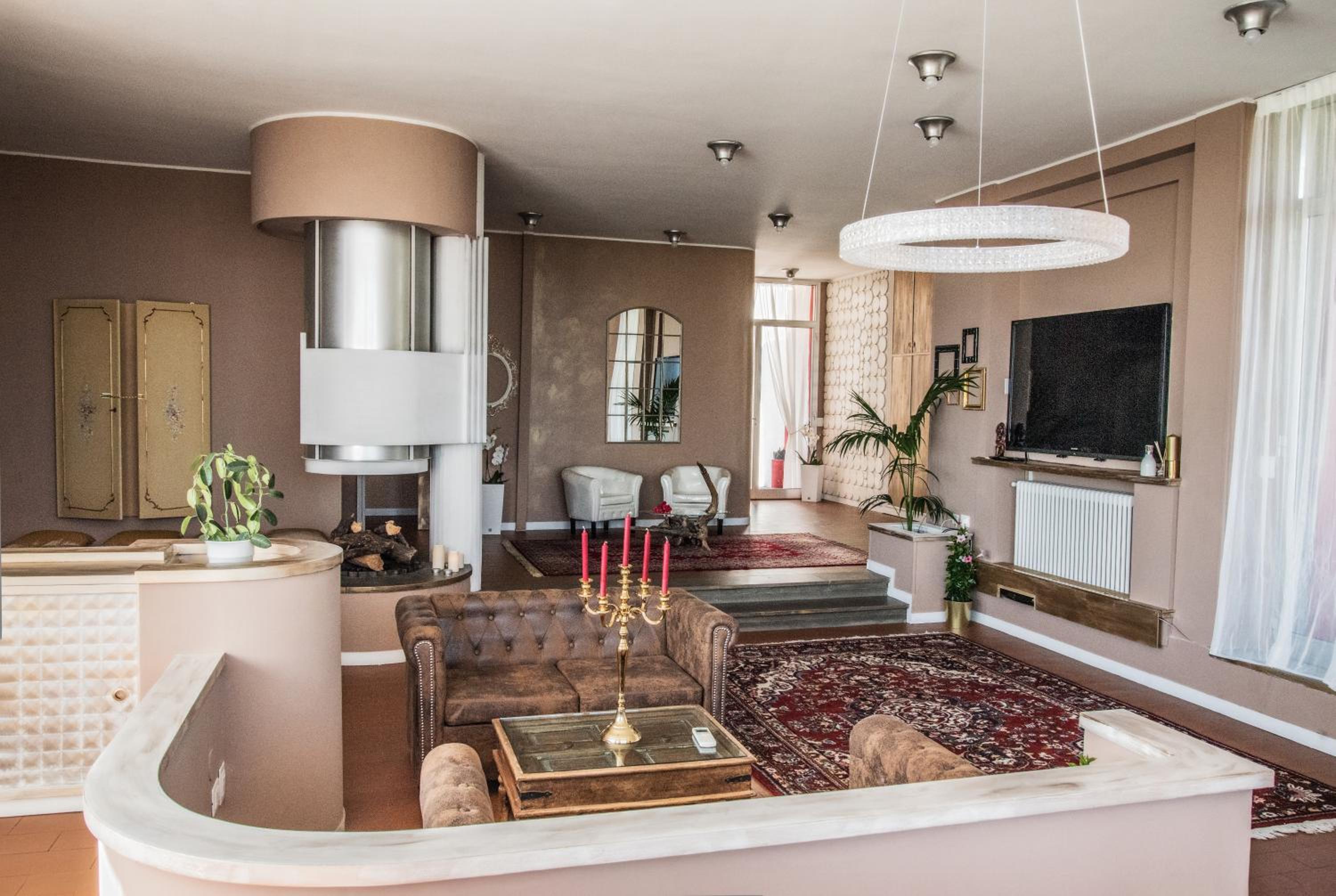 Villa photo 1