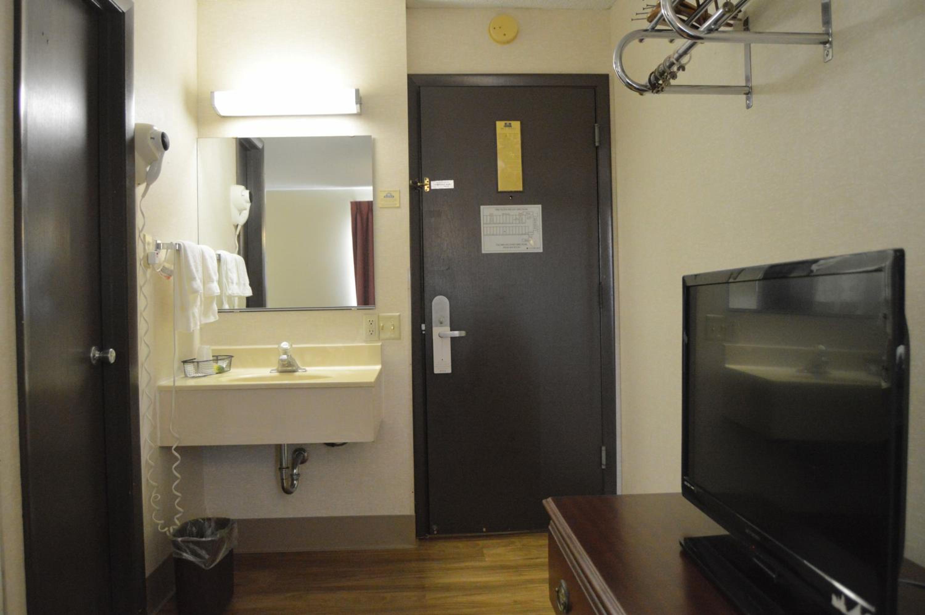 Deluxe King Room photo 3