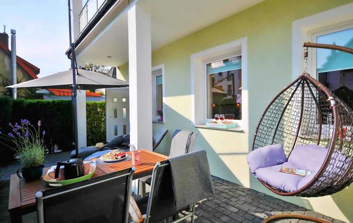 Apartment with Terrace - Photo 6