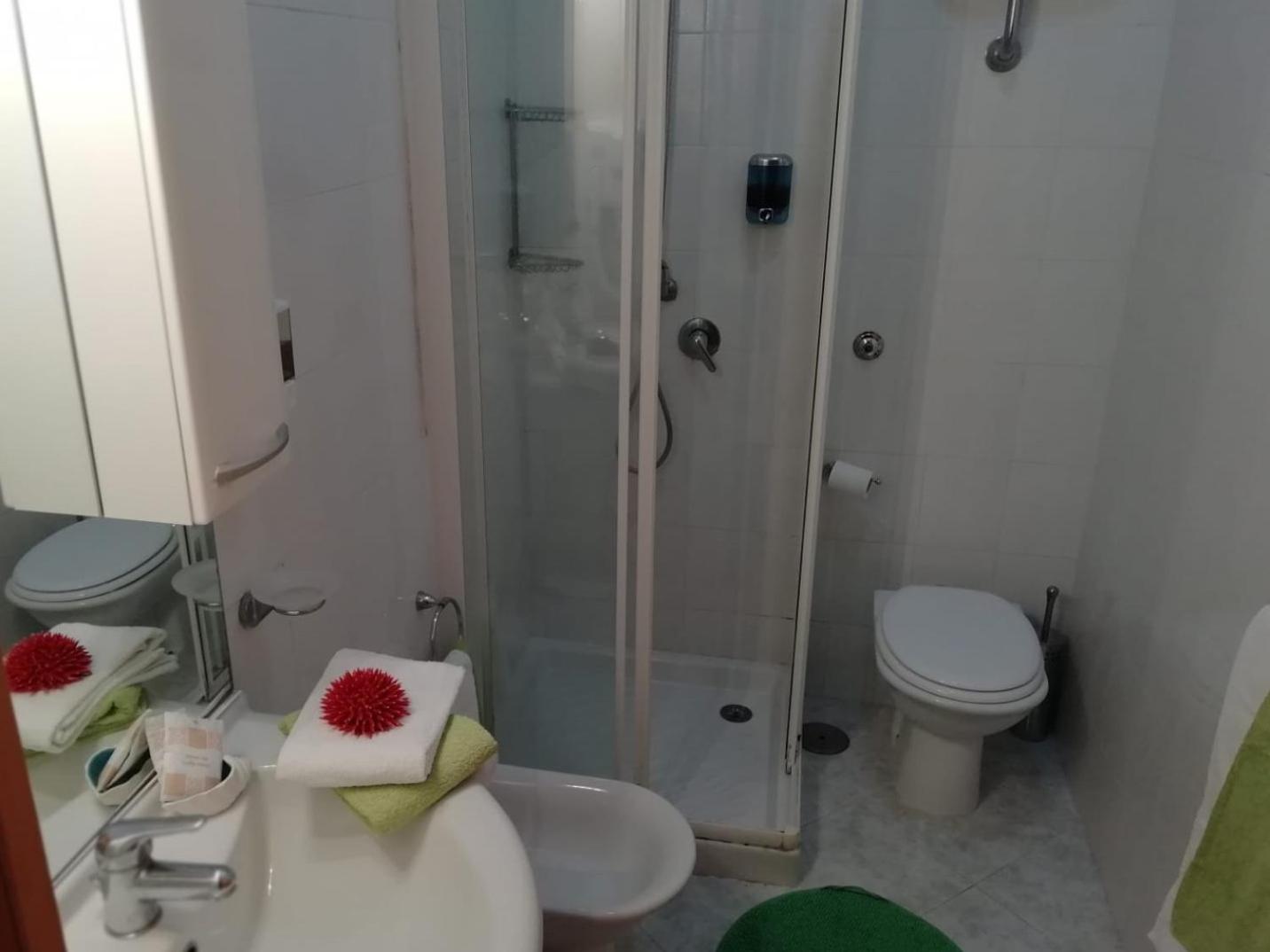 Standard Double Room - Photo 6